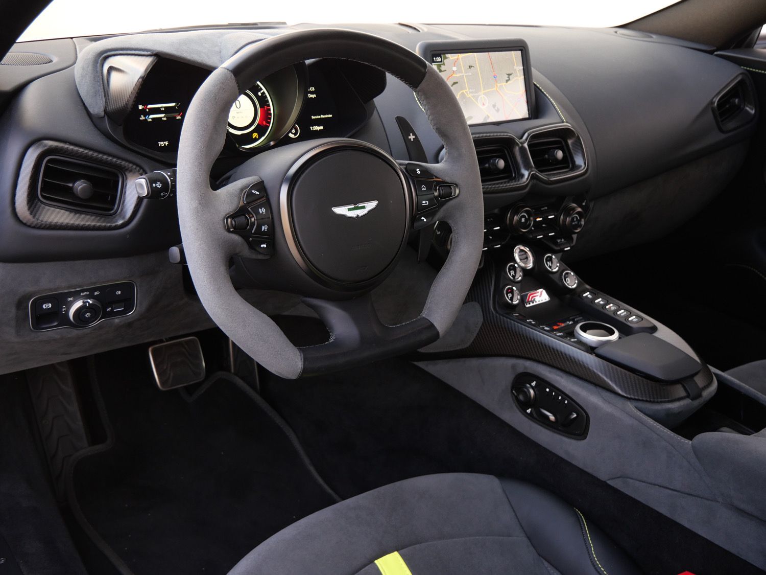 2023 Aston Martin Vantage F1 Edition photo 2