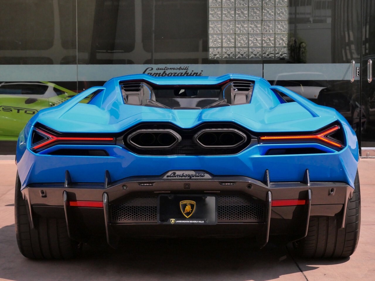 2024 Lamborghini Revuelto photo 4