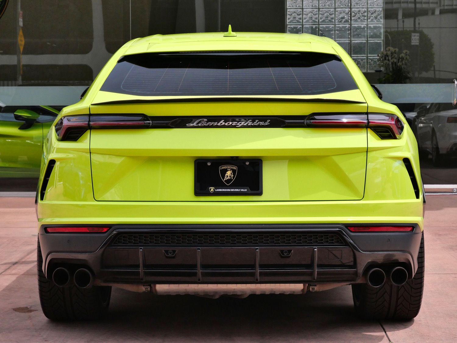 2022 Lamborghini Urus photo 4