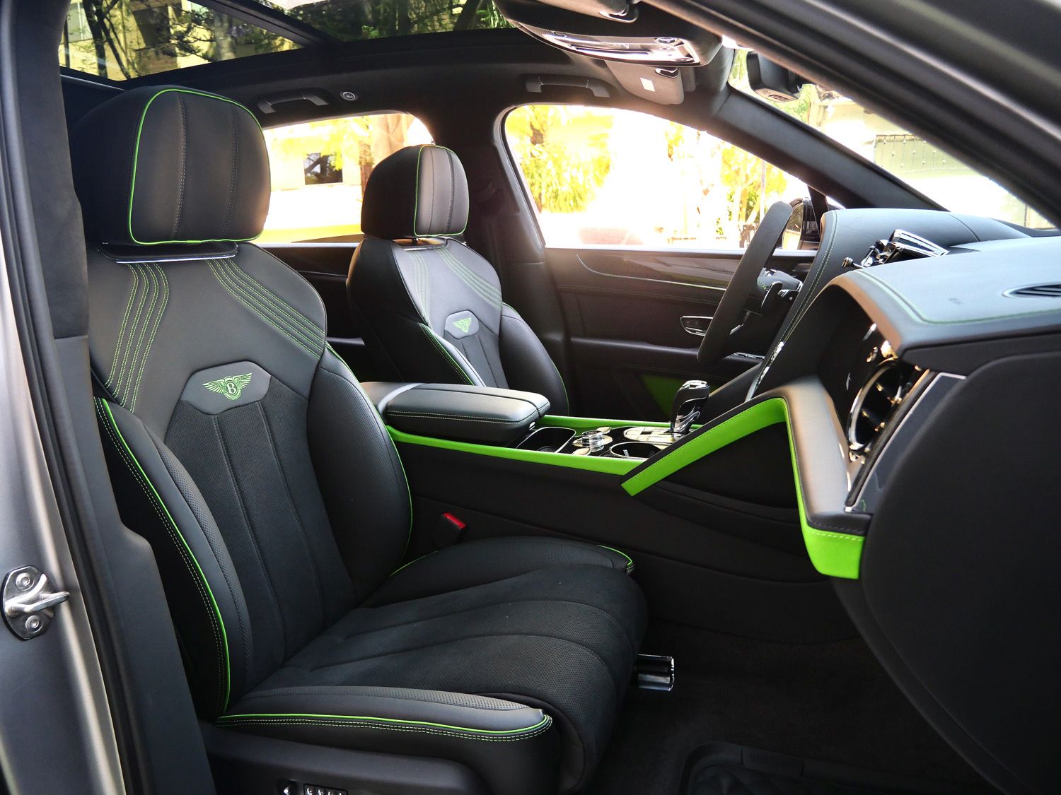 2025 Bentley Bentayga Black Edition - Photo 21