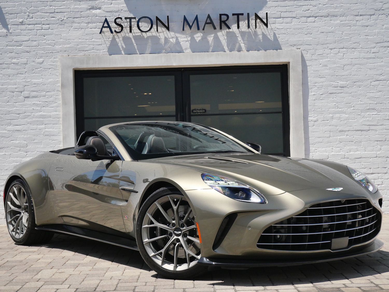 2026 Aston Martin Vantage 4.0 V8 Roadster's photo