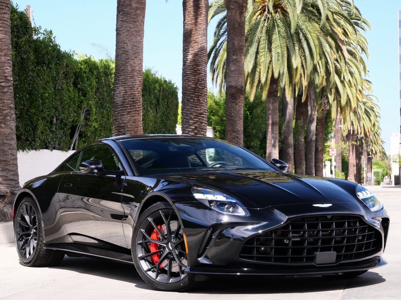 2025 Aston Martin Vantage Coupe 