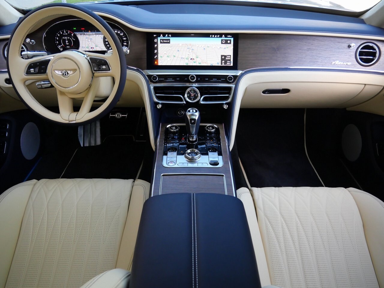 2026 Bentley Flying Spur Azure photo 4