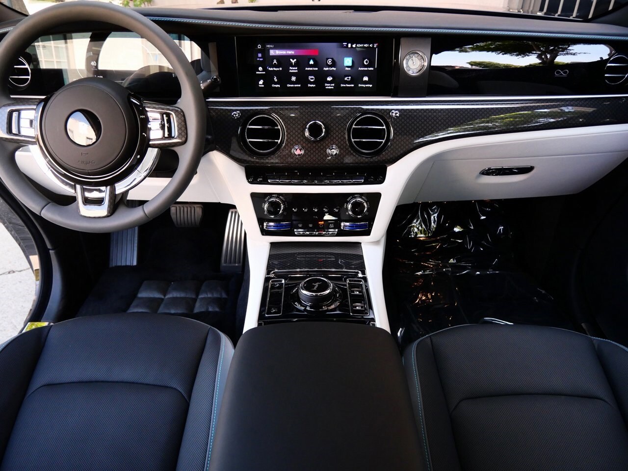 2025 Rolls Royce Spectre photo 4