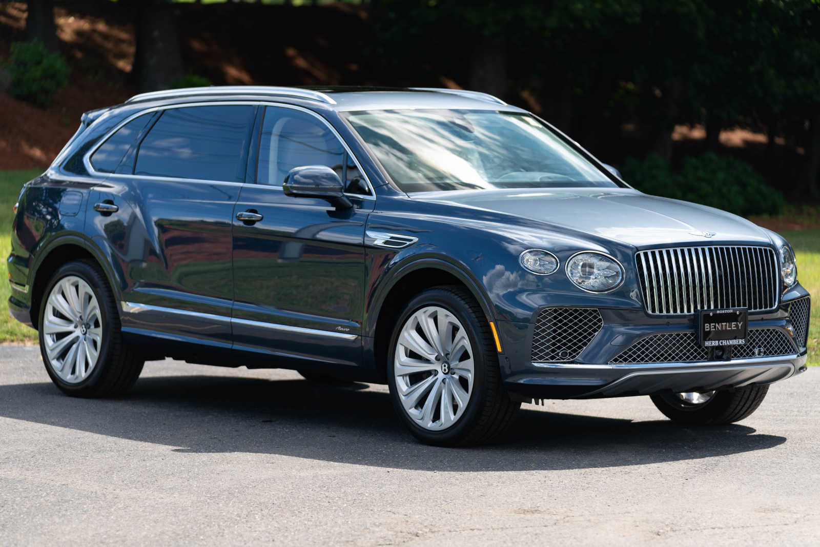 Used 2024 Bentley Bentayga Azure with VIN SJAHT2ZV8RC025083 for sale in Wayland, MA