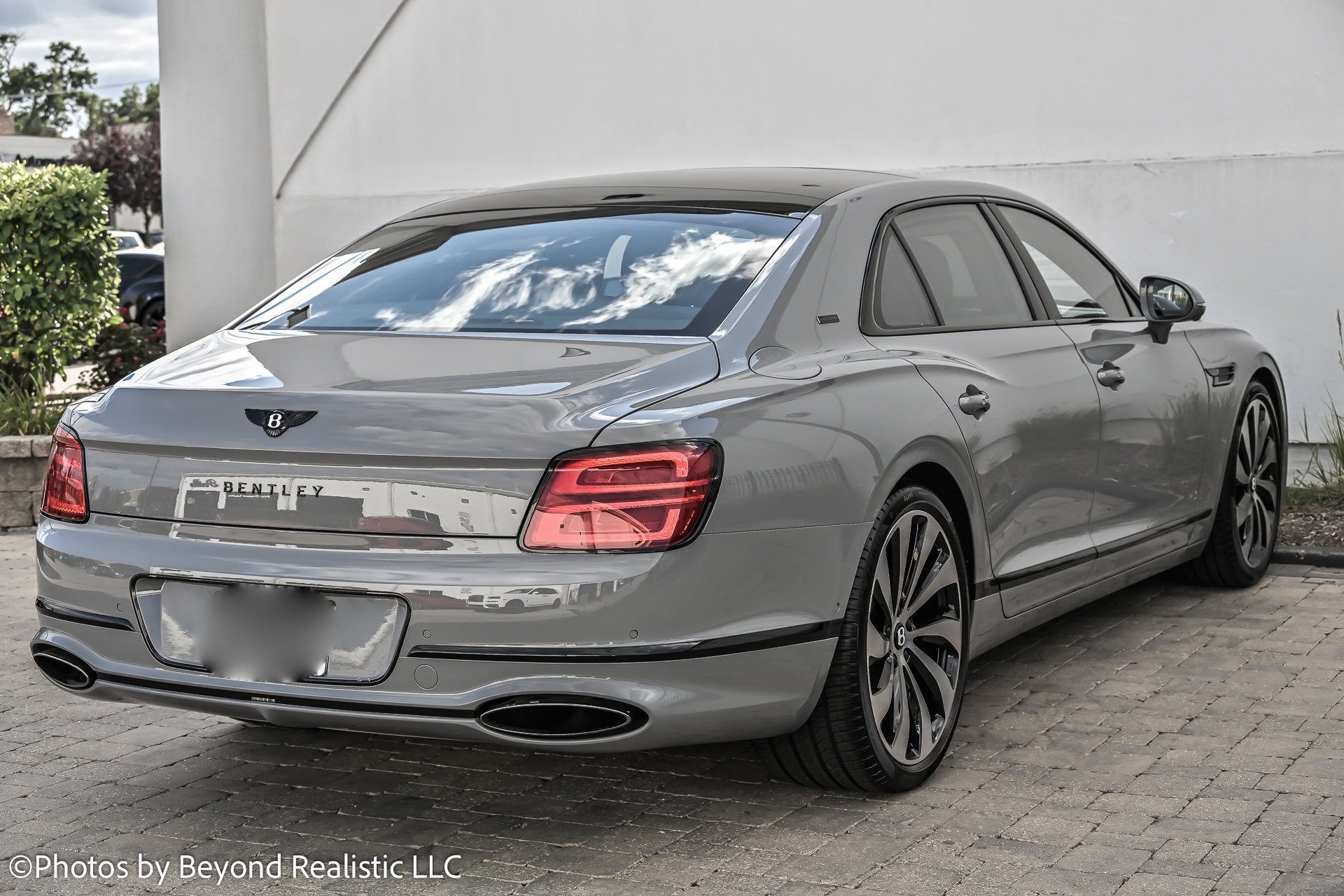 2025 Bentley Flying Spur - Photo 12