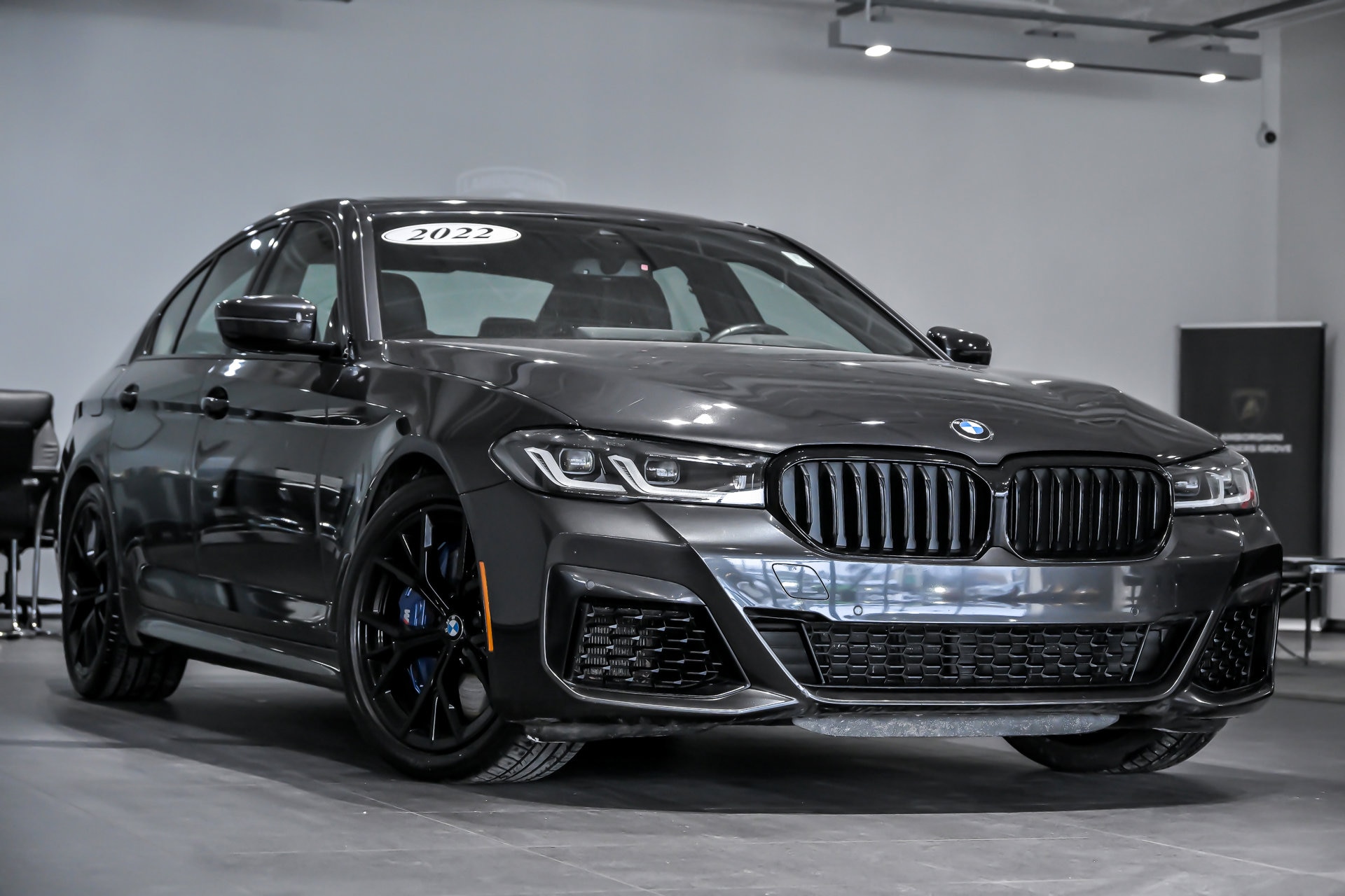 2022 BMW 5 Series M550i's photo