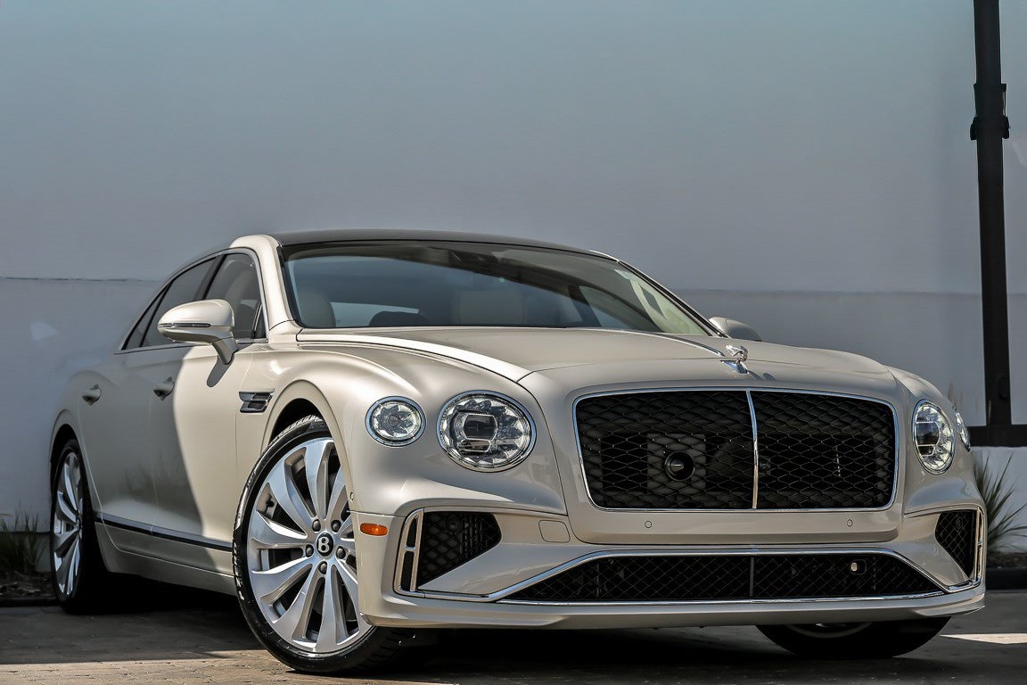 2026 Bentley Flying Spur Mulliner's photo