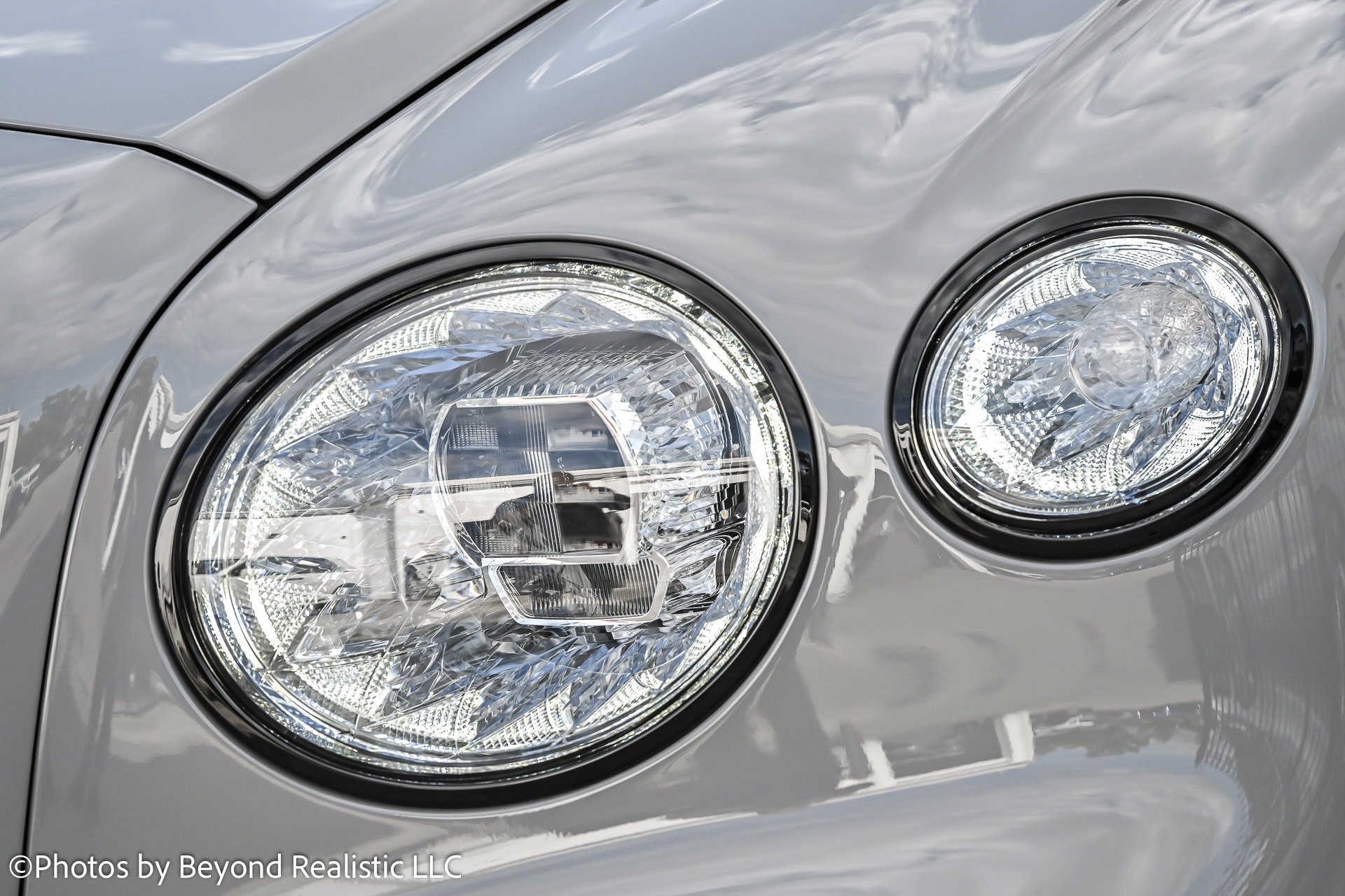 2025 Bentley Flying Spur - Photo 6