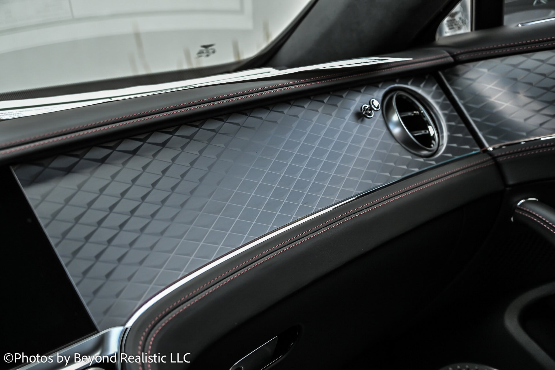 2025 Bentley Flying Spur - Photo 50