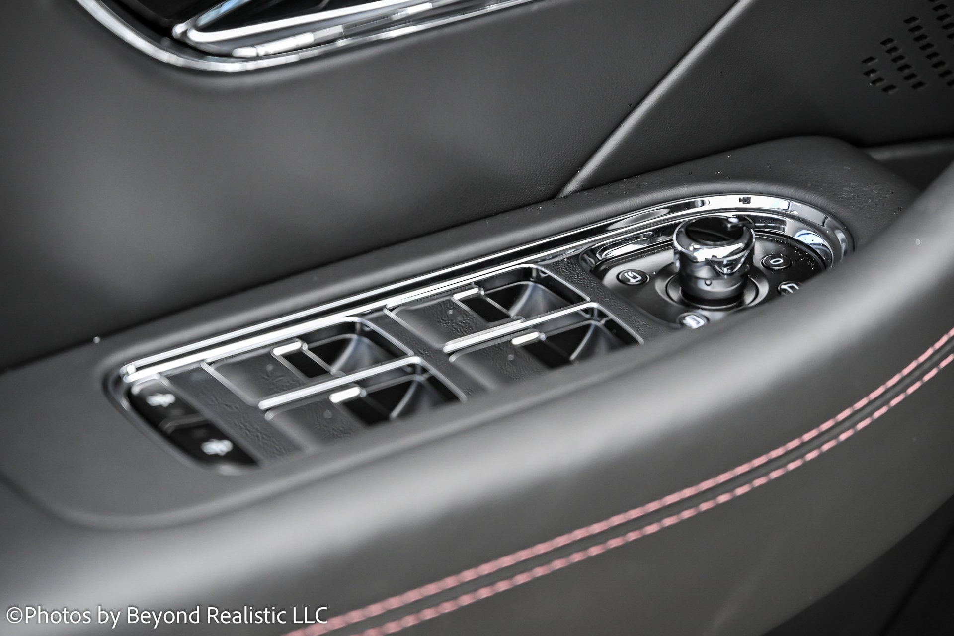 2025 Bentley Flying Spur - Photo 22