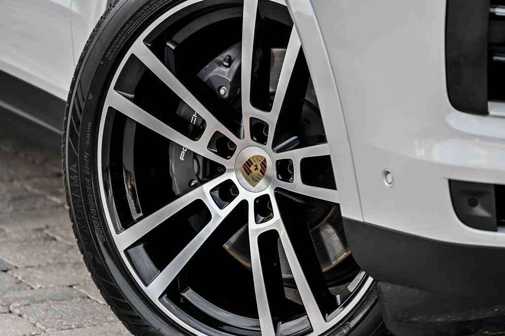 Used 2024 Porsche Cayenne AWD