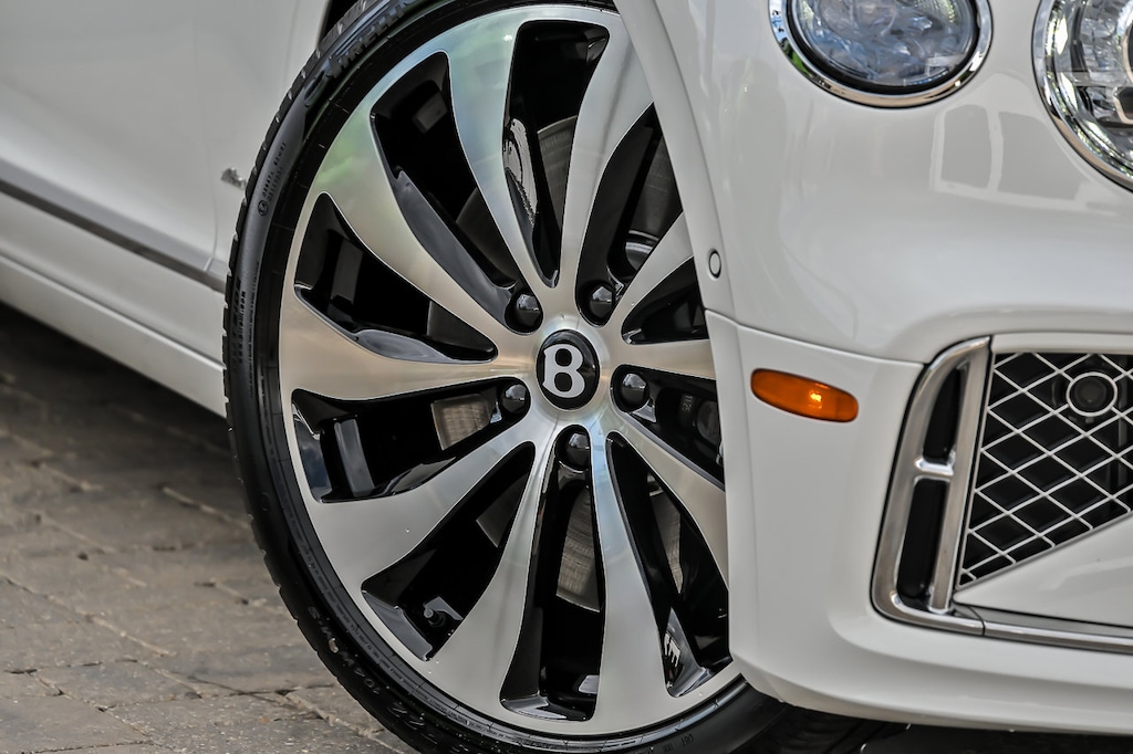 New 2026 Bentley Flying Spur Azure 26 BENTLEY FLYING SPUR HYB