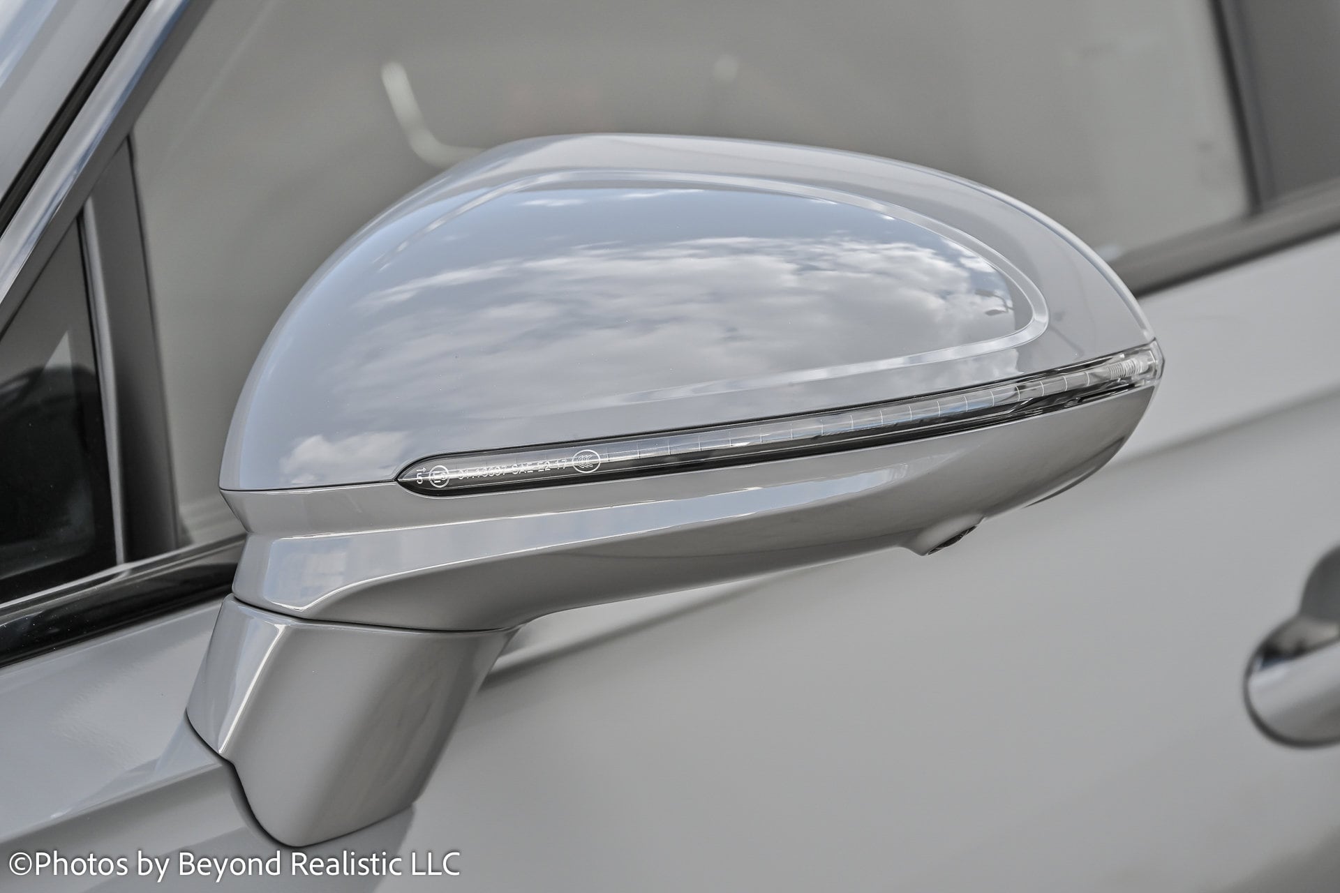 2025 Bentley Flying Spur - Photo 8