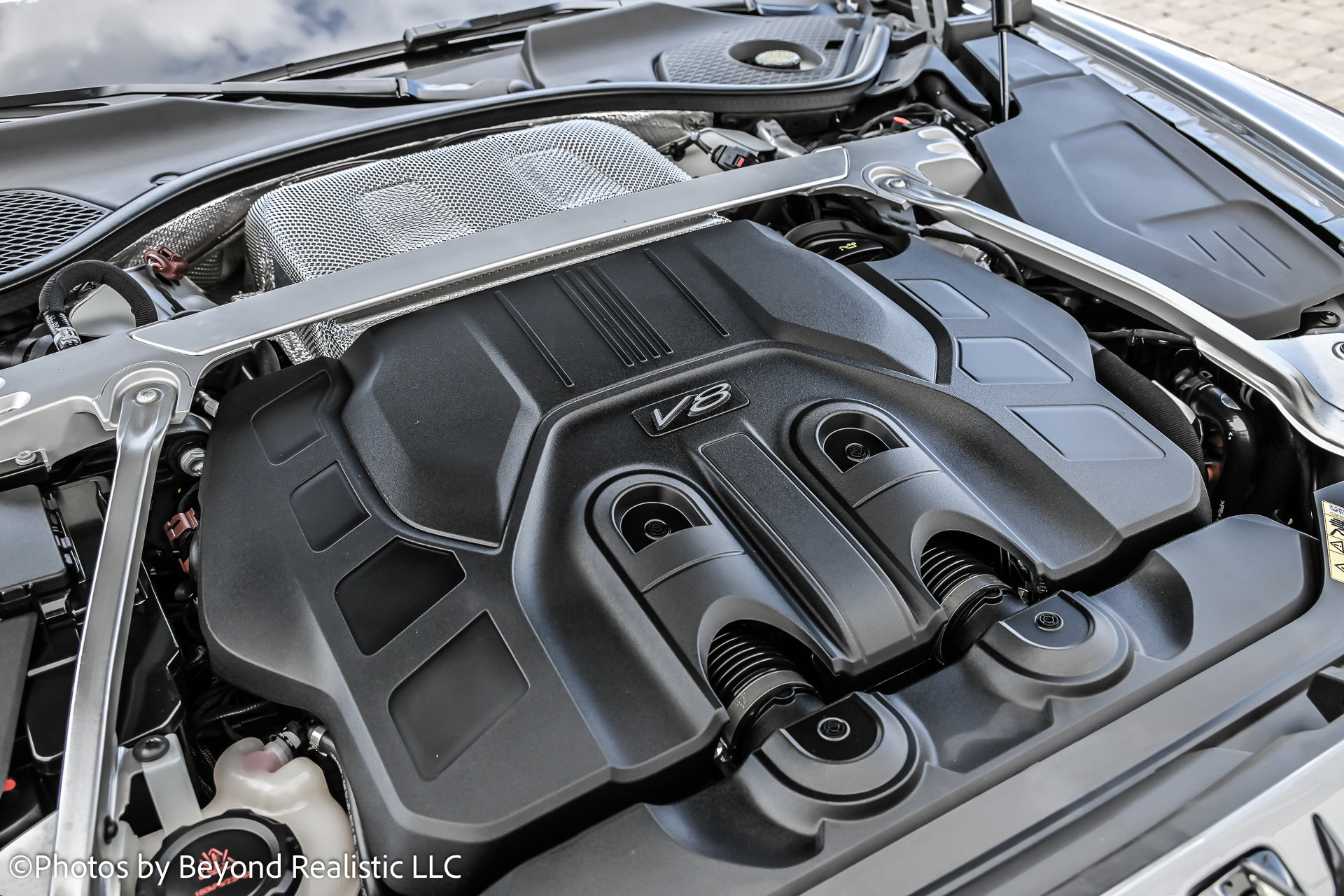 2025 Bentley Flying Spur - Photo 17