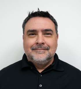 Staff member Steven Guerrero from ID_2580d8