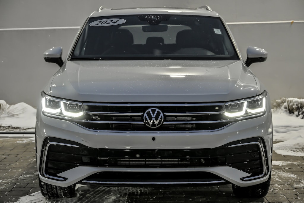 Used 2024 Volkswagen Tiguan SEL R-Line 2.0T SEL R-Line 4MOTION