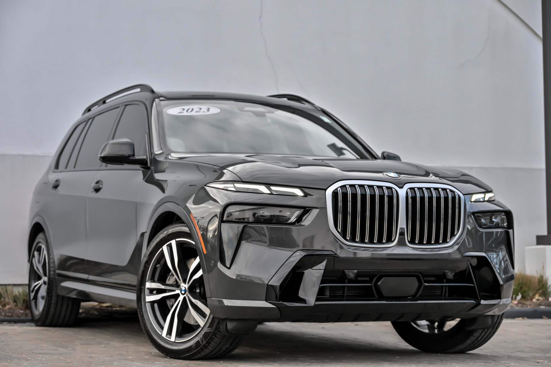 2023 BMW X7 40i's photo