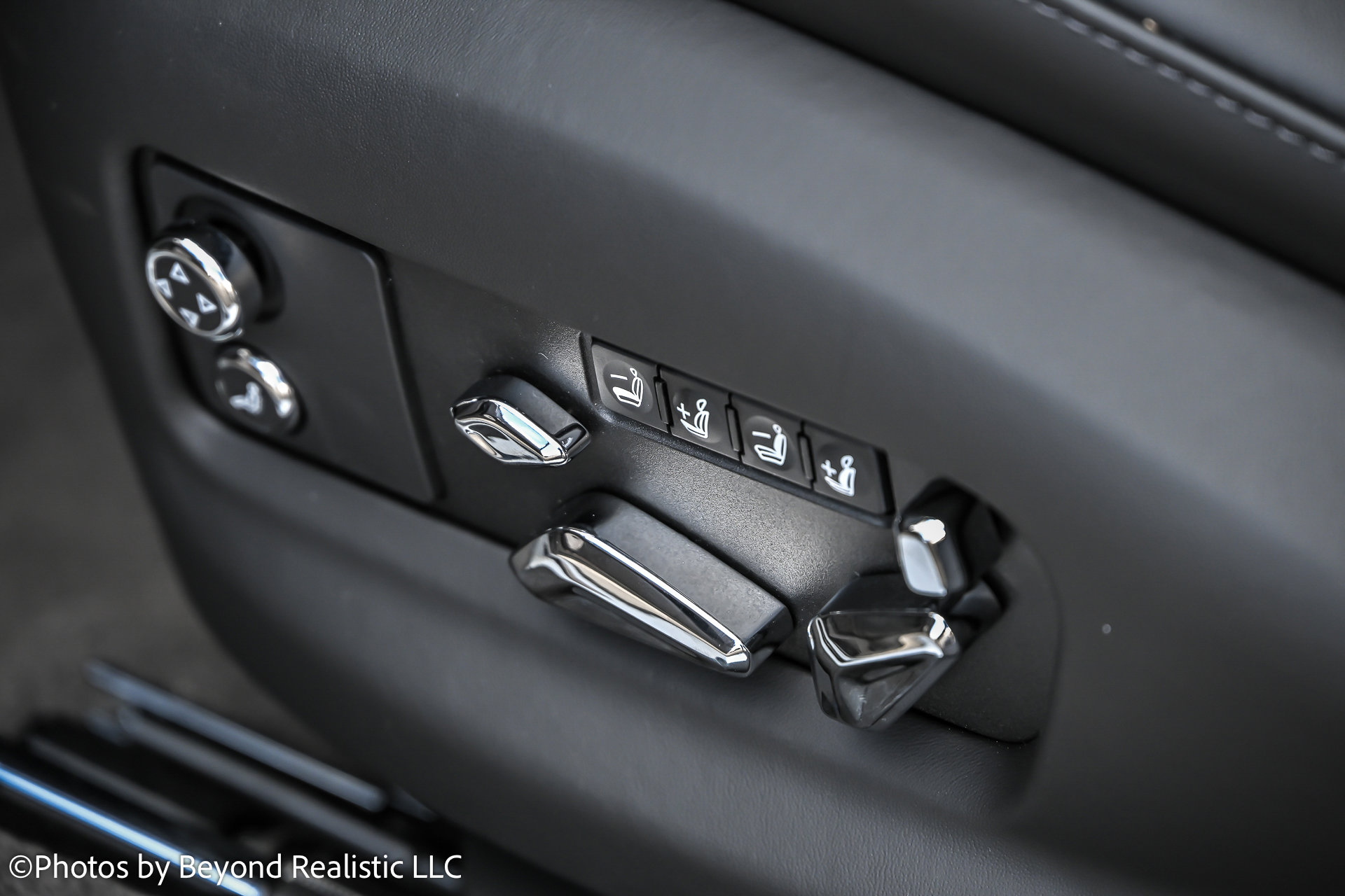 2025 Bentley Flying Spur - Photo 33