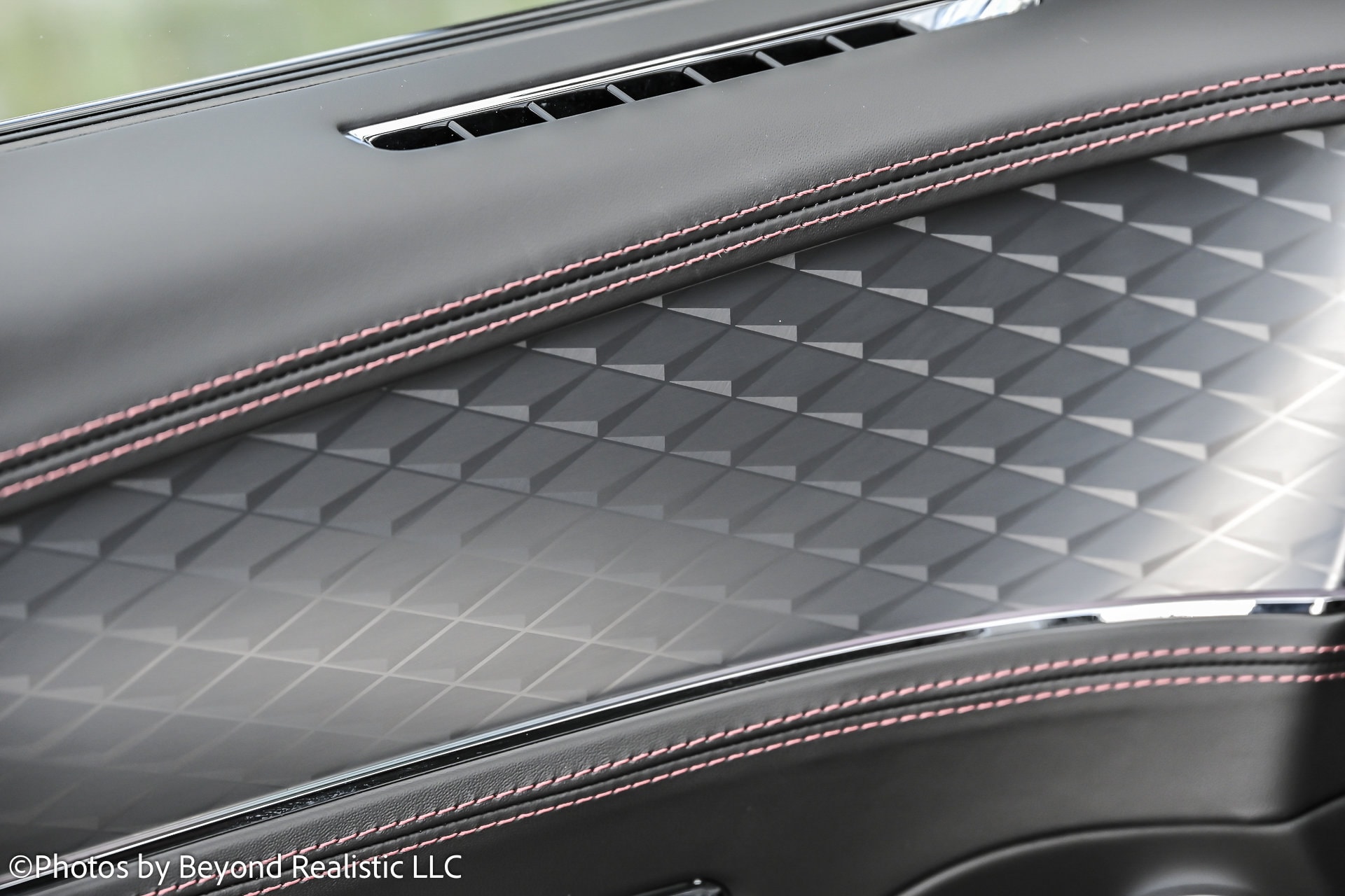 2025 Bentley Flying Spur - Photo 20