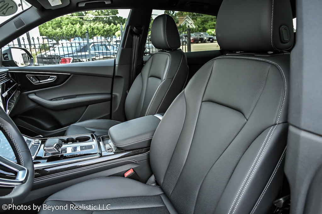 Used 2024 Audi Q8 Premium Plus Premium Plus 55 TFSI quattro