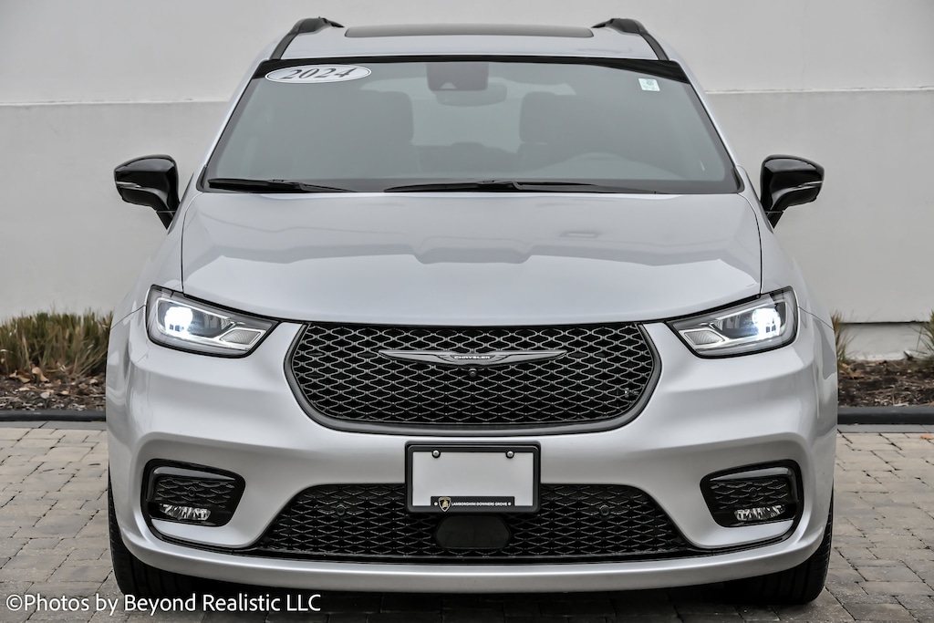Used 2024 Chrysler Pacifica Limited Limited AWD