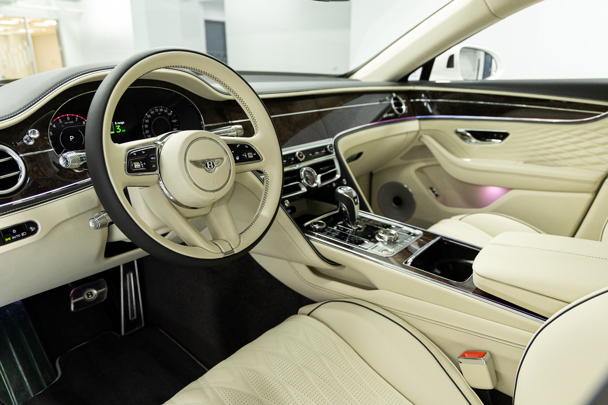 2026 Bentley Flying Spur Azure - Photo 31