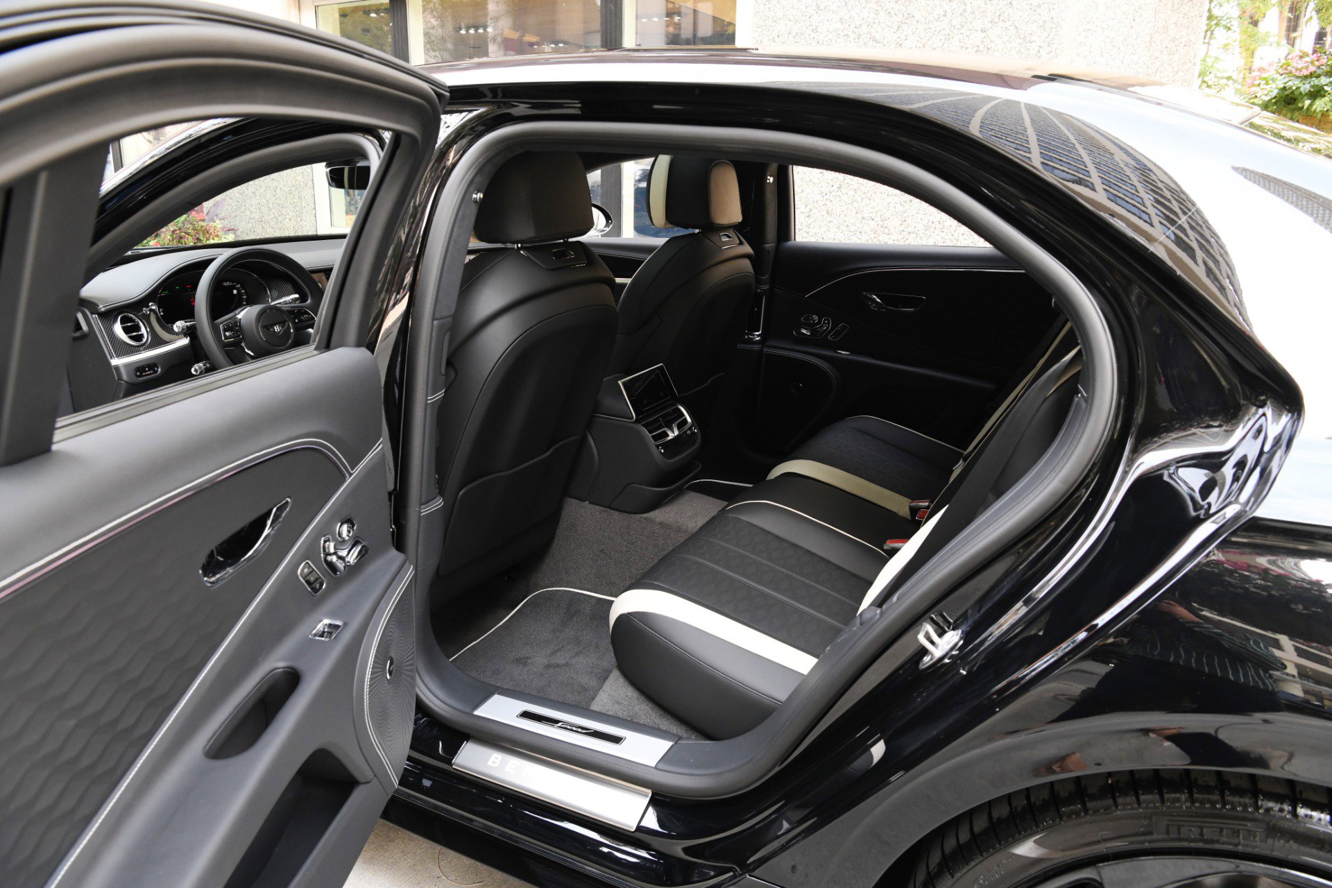 2026 Bentley Flying Spur Speed - Photo 10