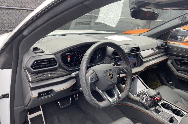 Used 2025 Lamborghini Urus SE SE AWD