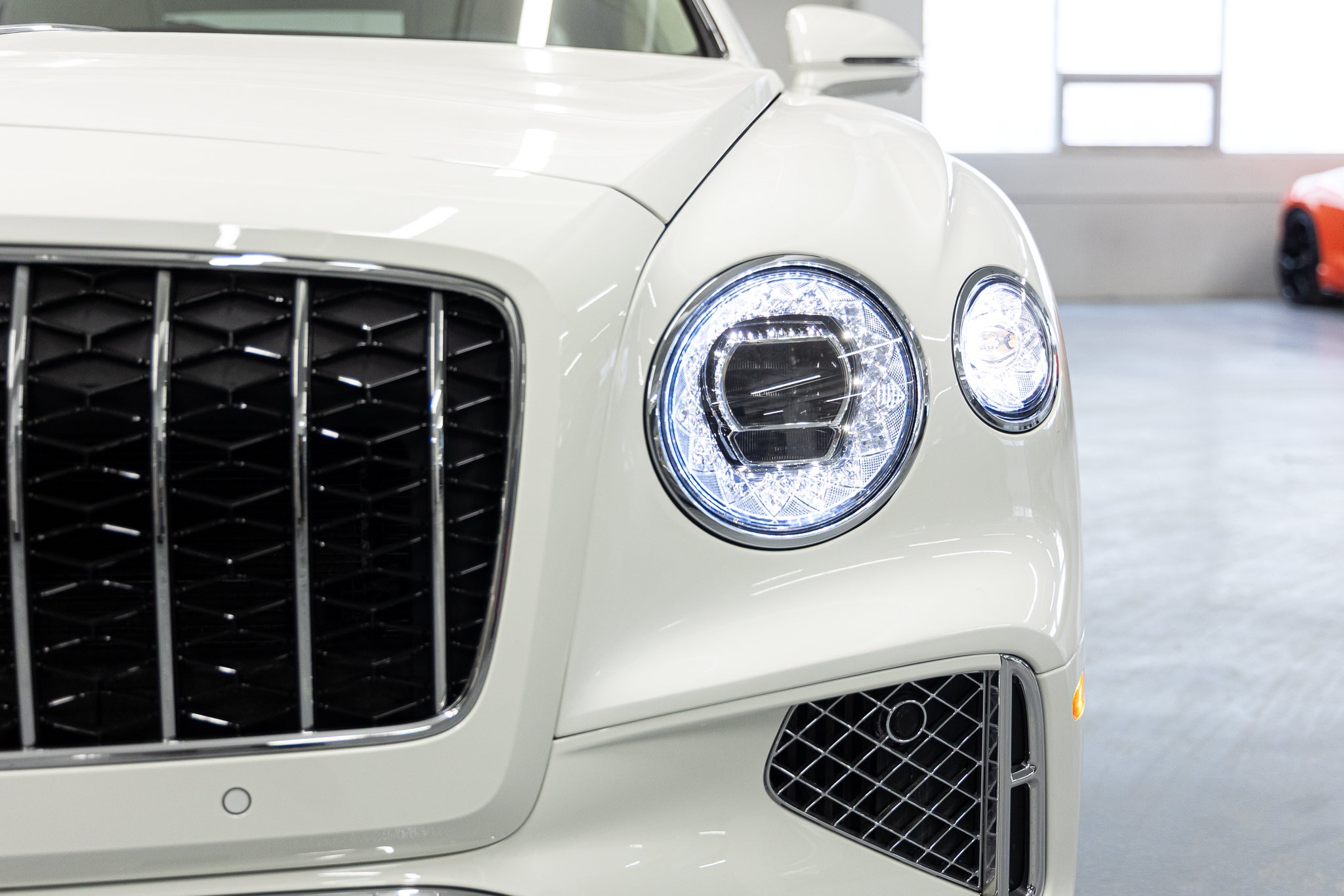 2026 Bentley Flying Spur Azure - Photo 10