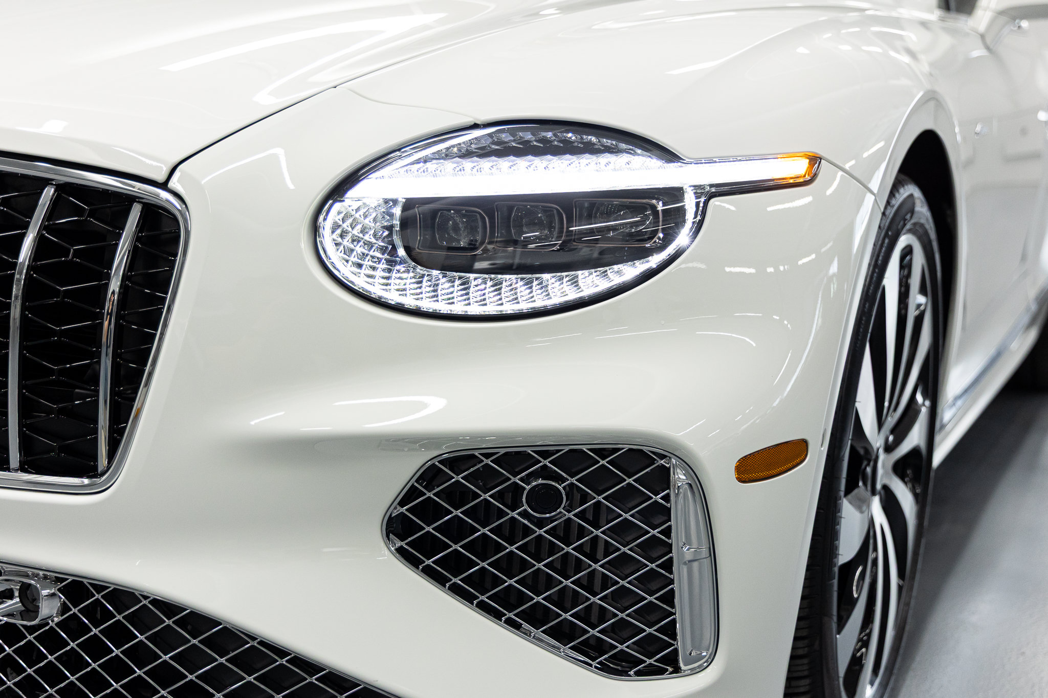 2026 Bentley Continental GT Azure - Photo 11