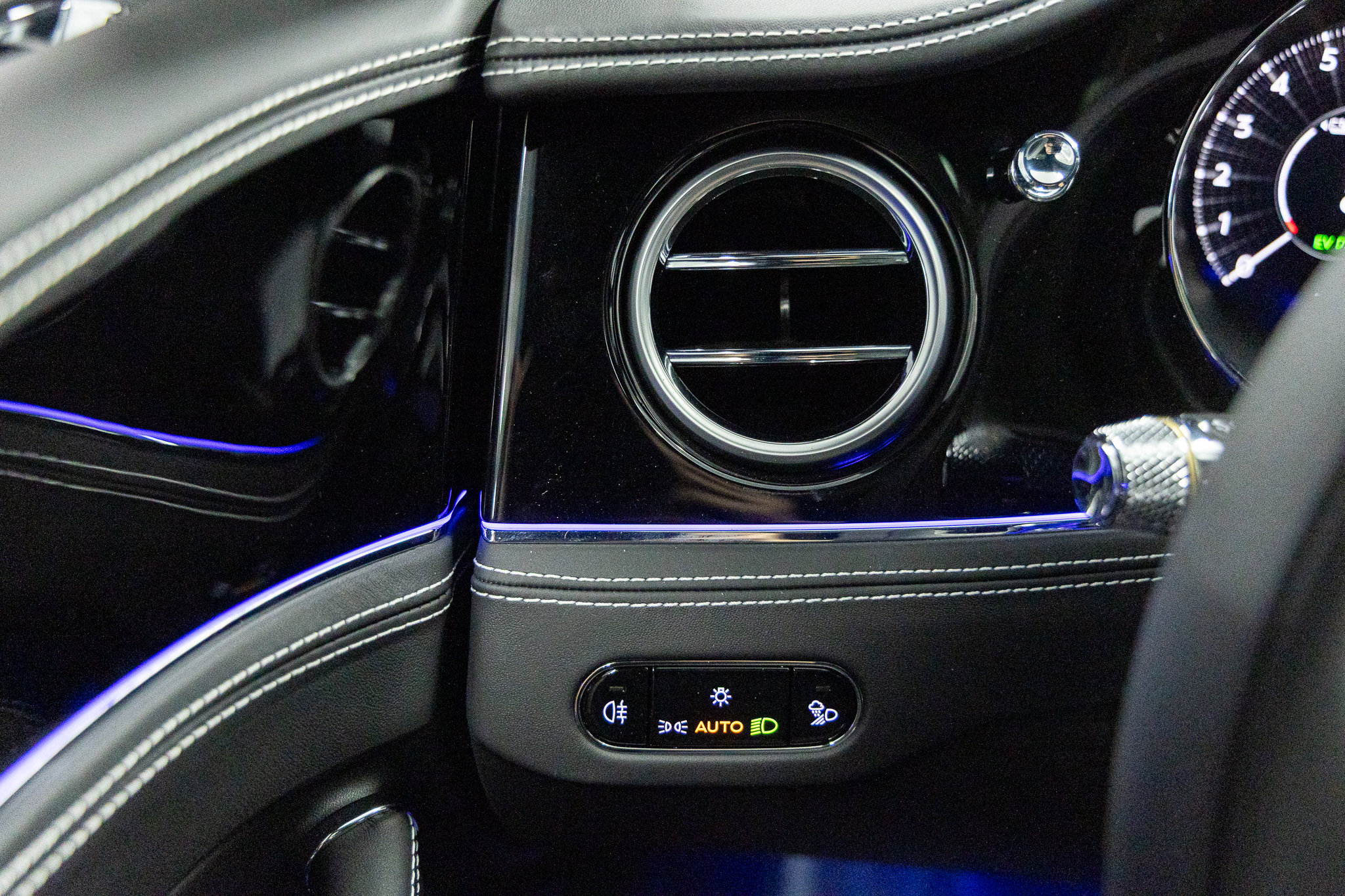 2026 Bentley Flying Spur Azure - Photo 31