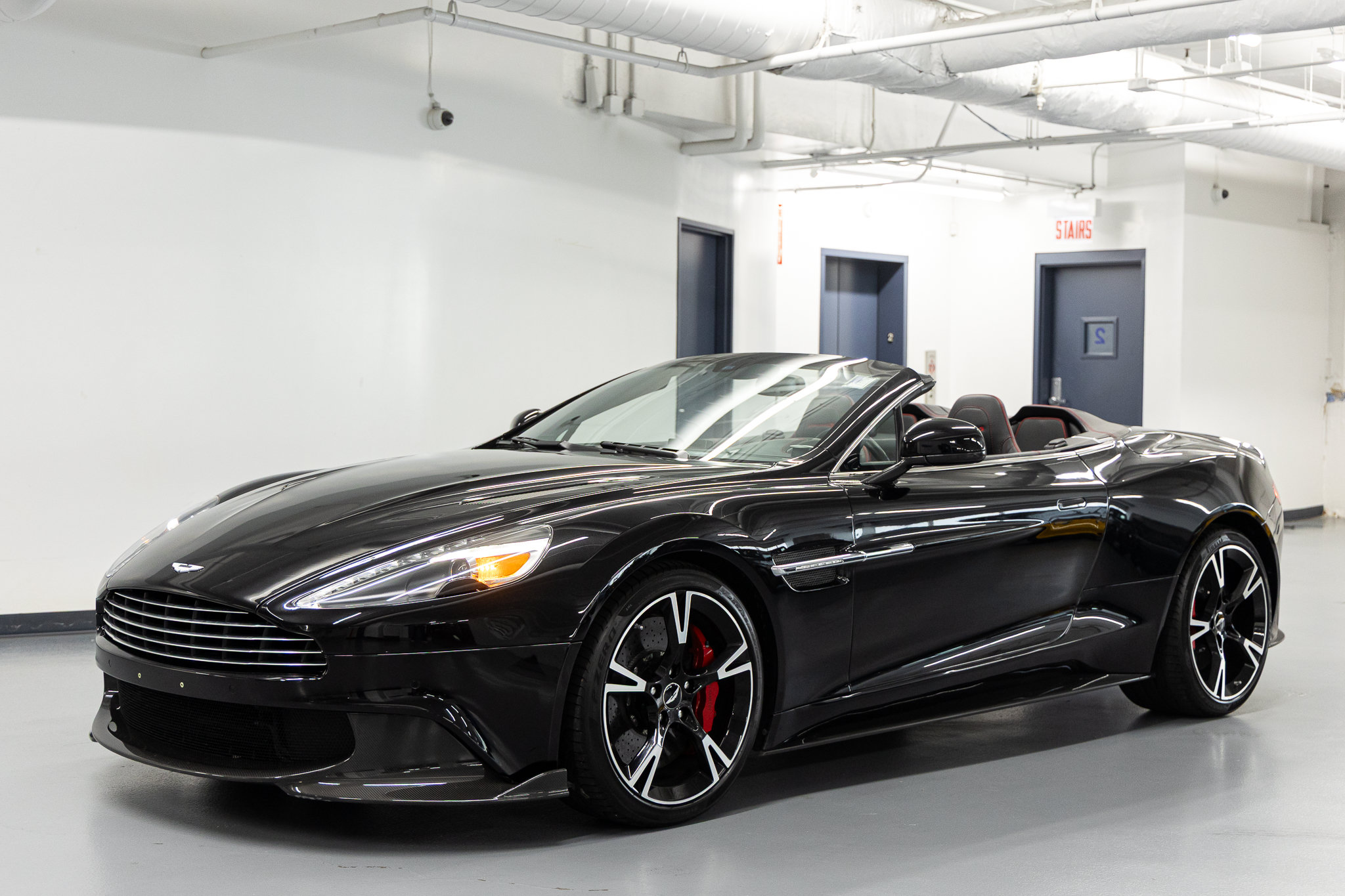 2018 Aston Martin Vanquish S Volante's photo
