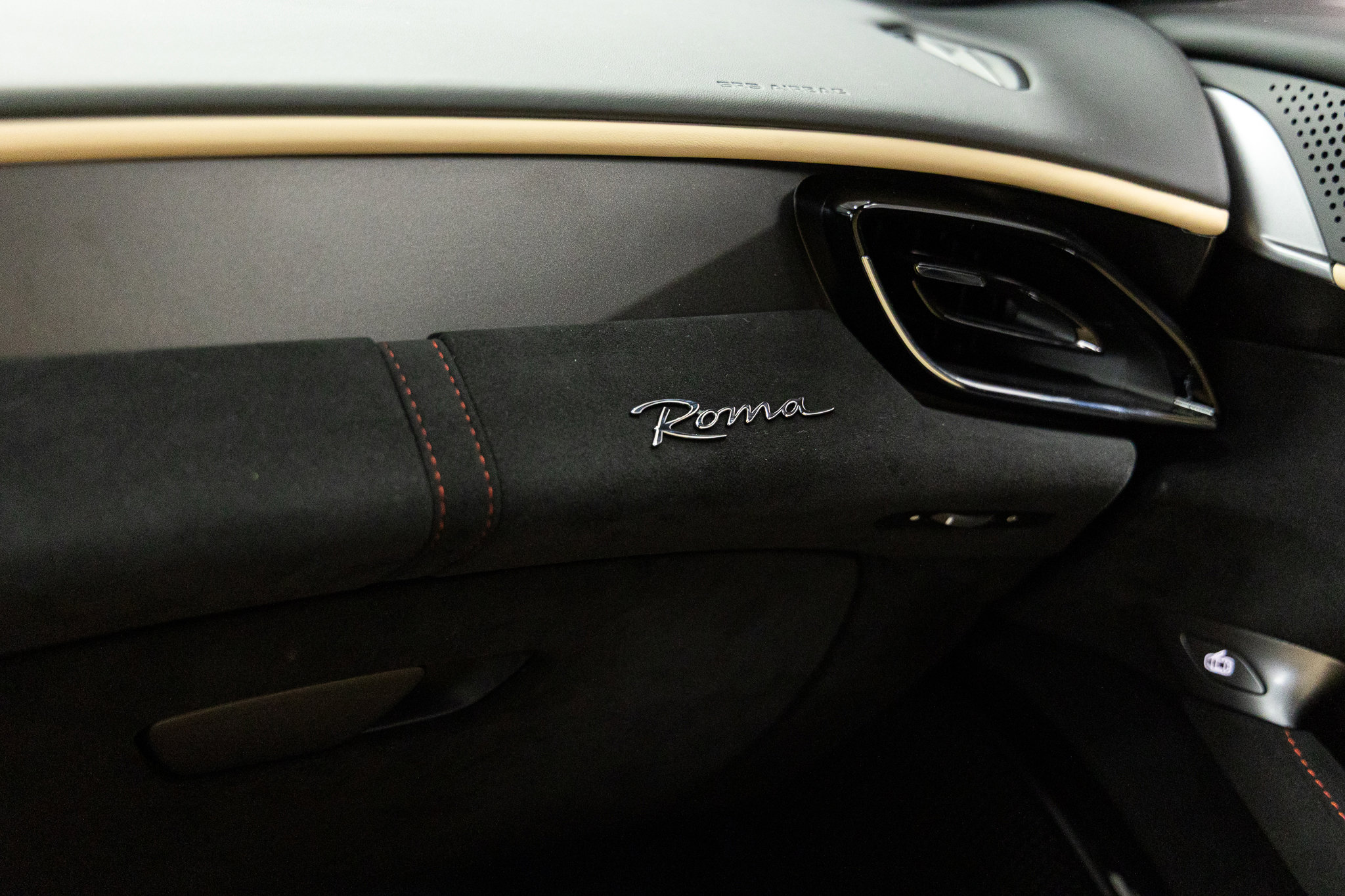 2022 Ferrari Roma Base - Photo 25