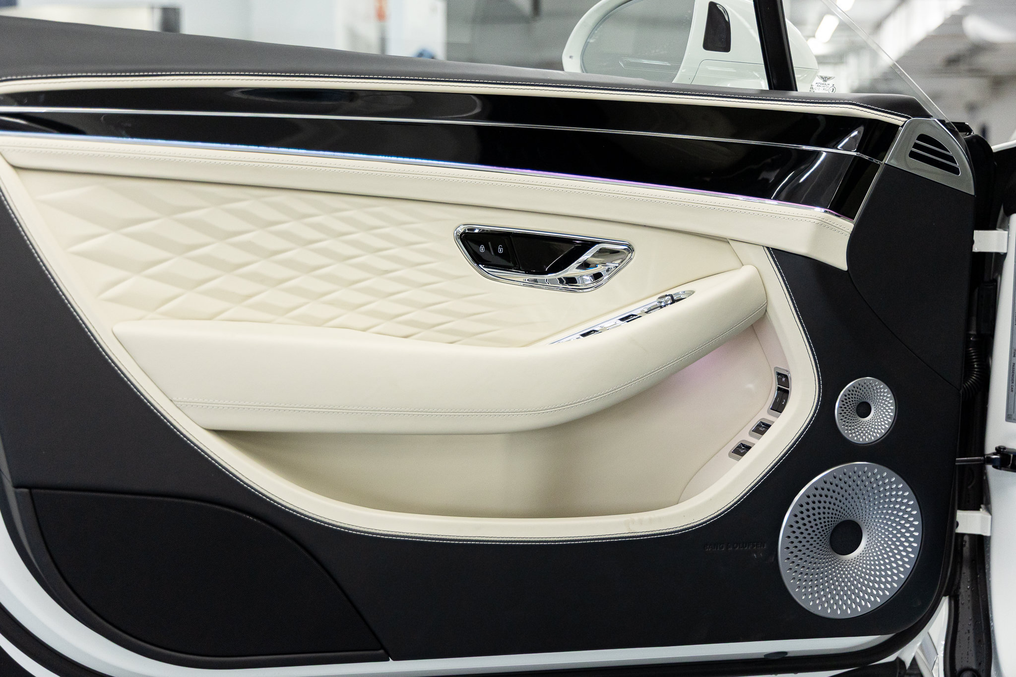 2026 Bentley Continental GT Azure - Photo 22