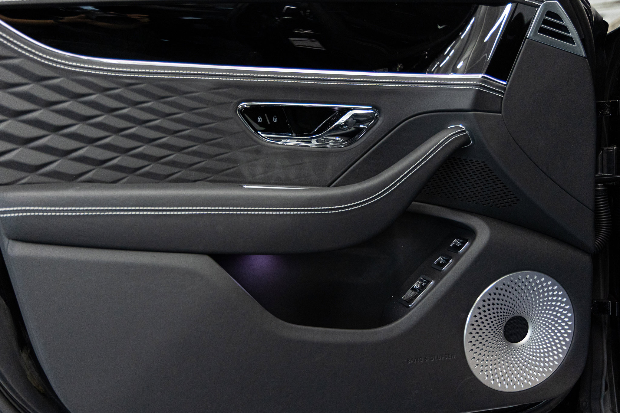 2026 Bentley Flying Spur Azure - Photo 23