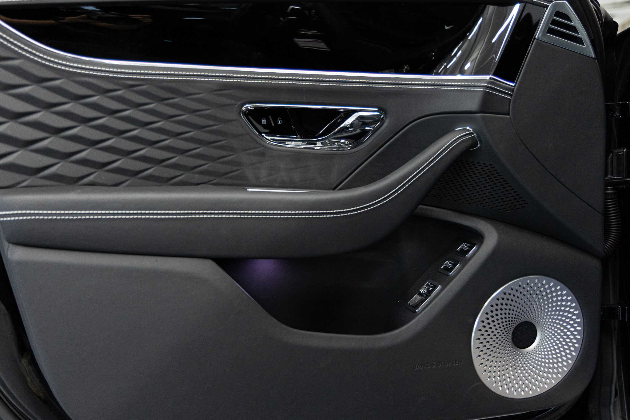 2026 Bentley Flying Spur Azure - Photo 23