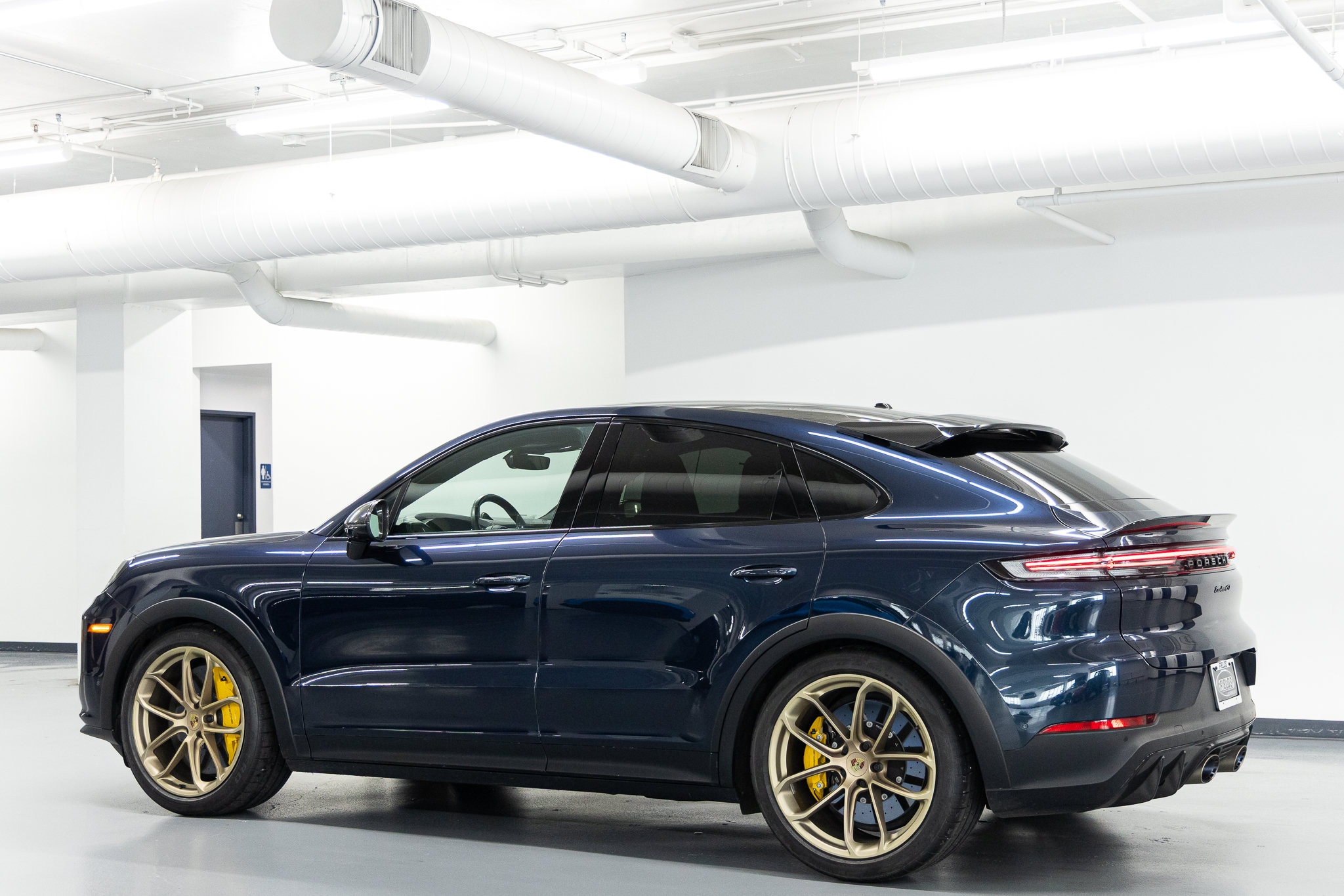 2024 Porsche Cayenne Coup Turbo GT - Photo 3