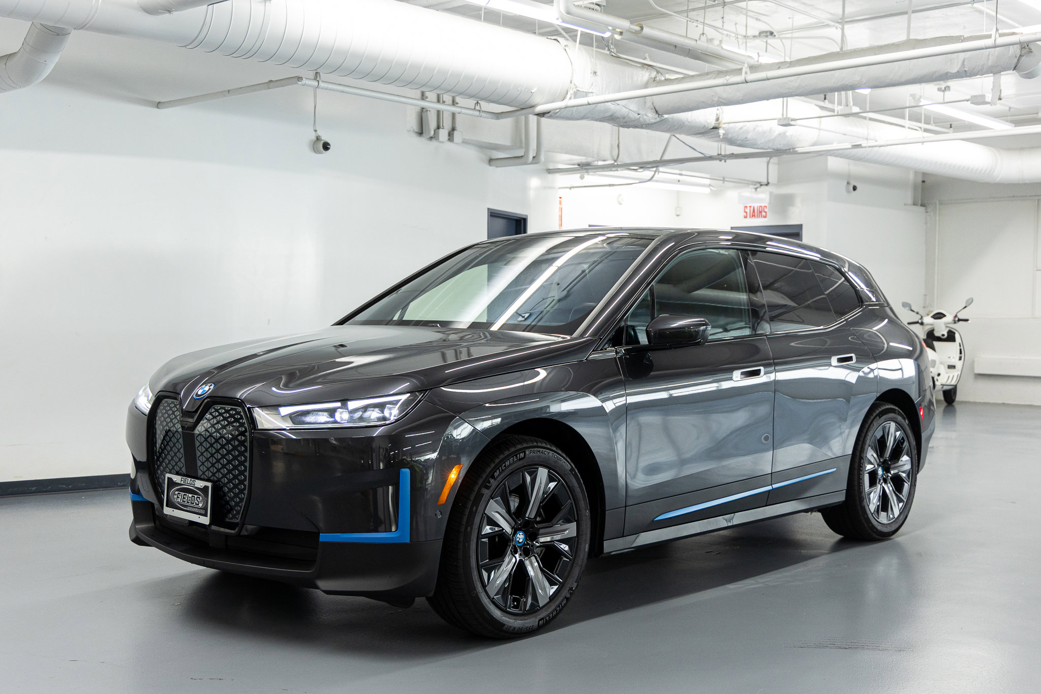 2024 BMW iX xDrive50's photo