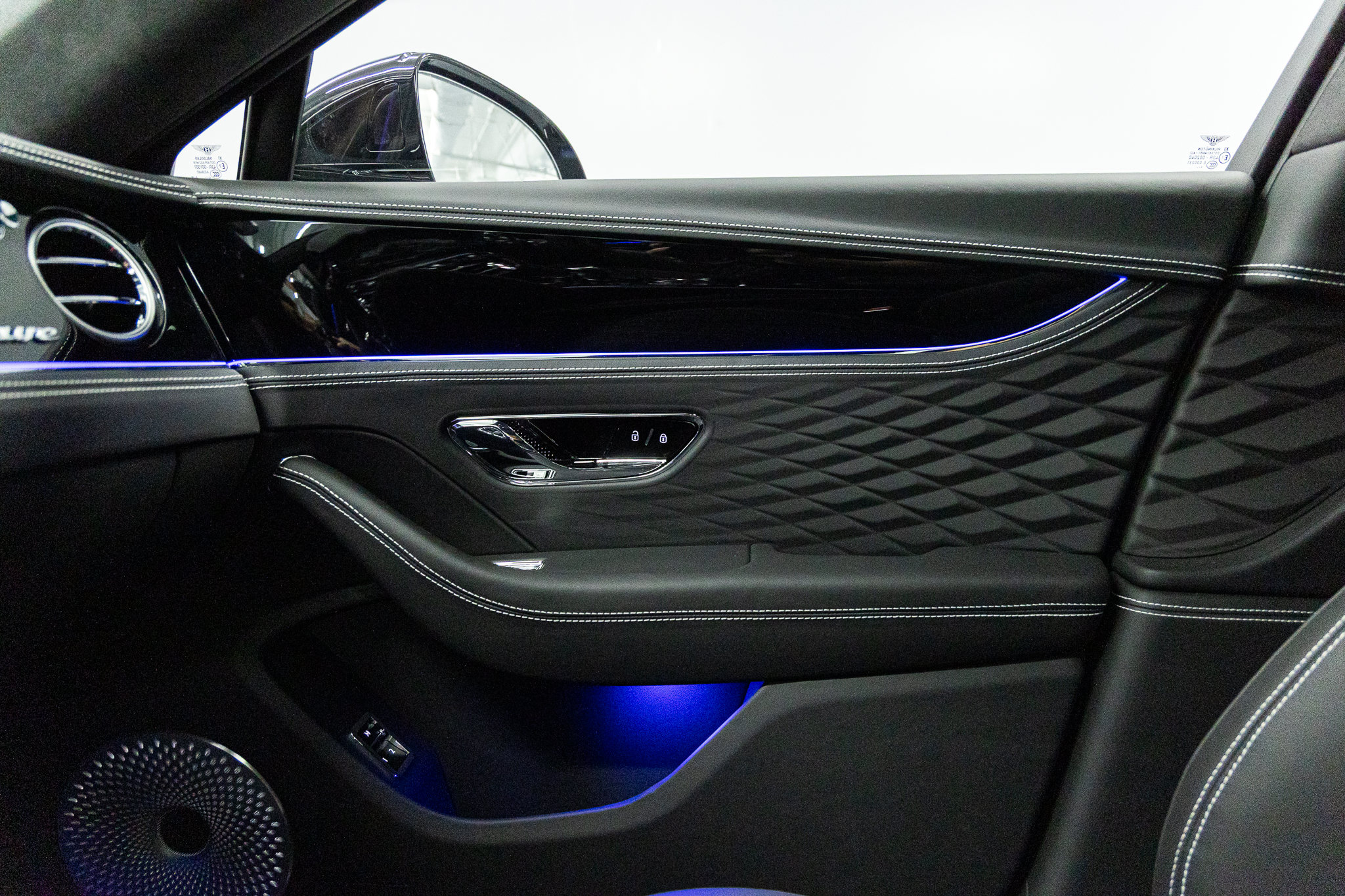 2026 Bentley Flying Spur Azure - Photo 30