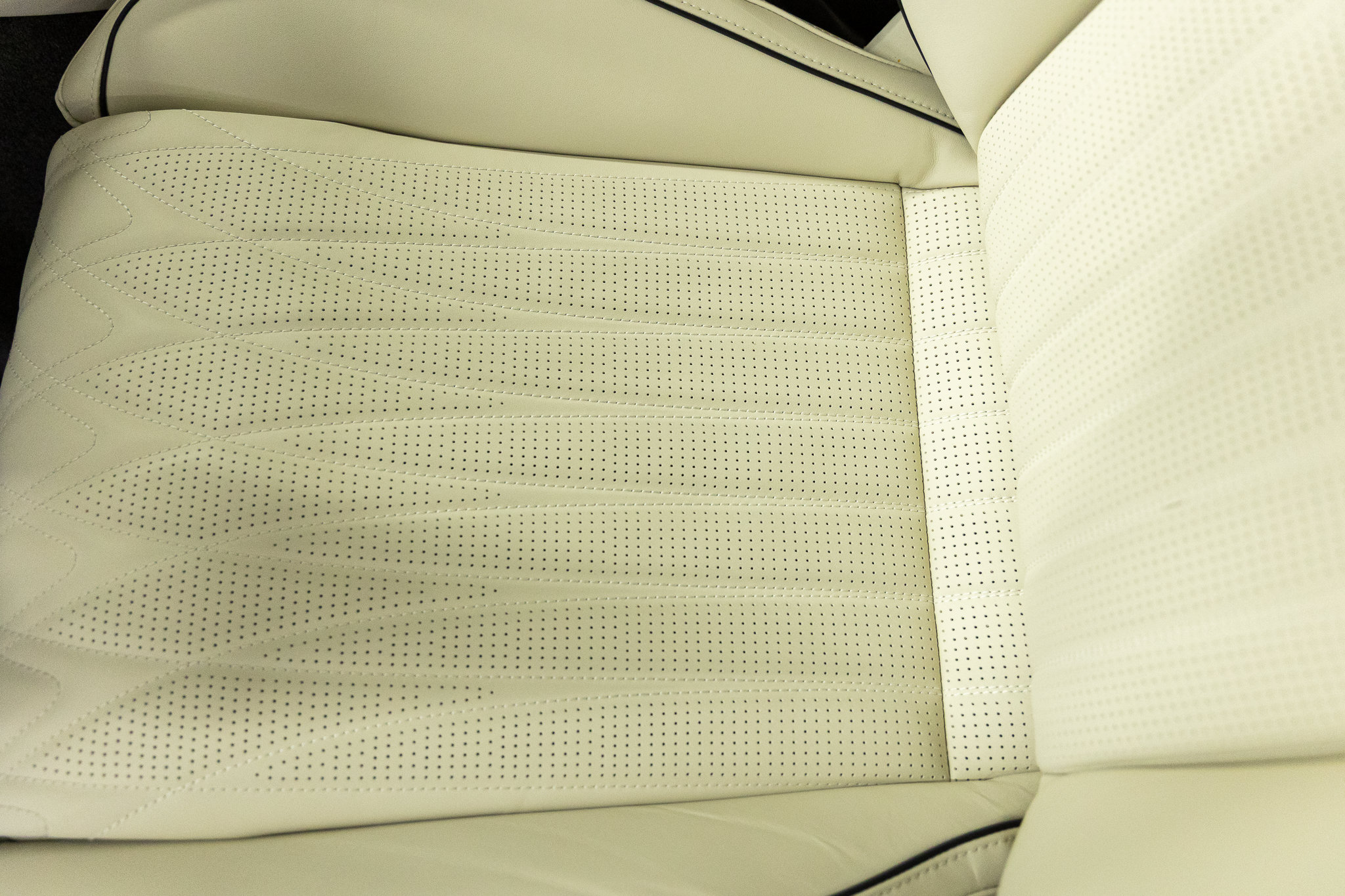 2026 Bentley Flying Spur Azure - Photo 47