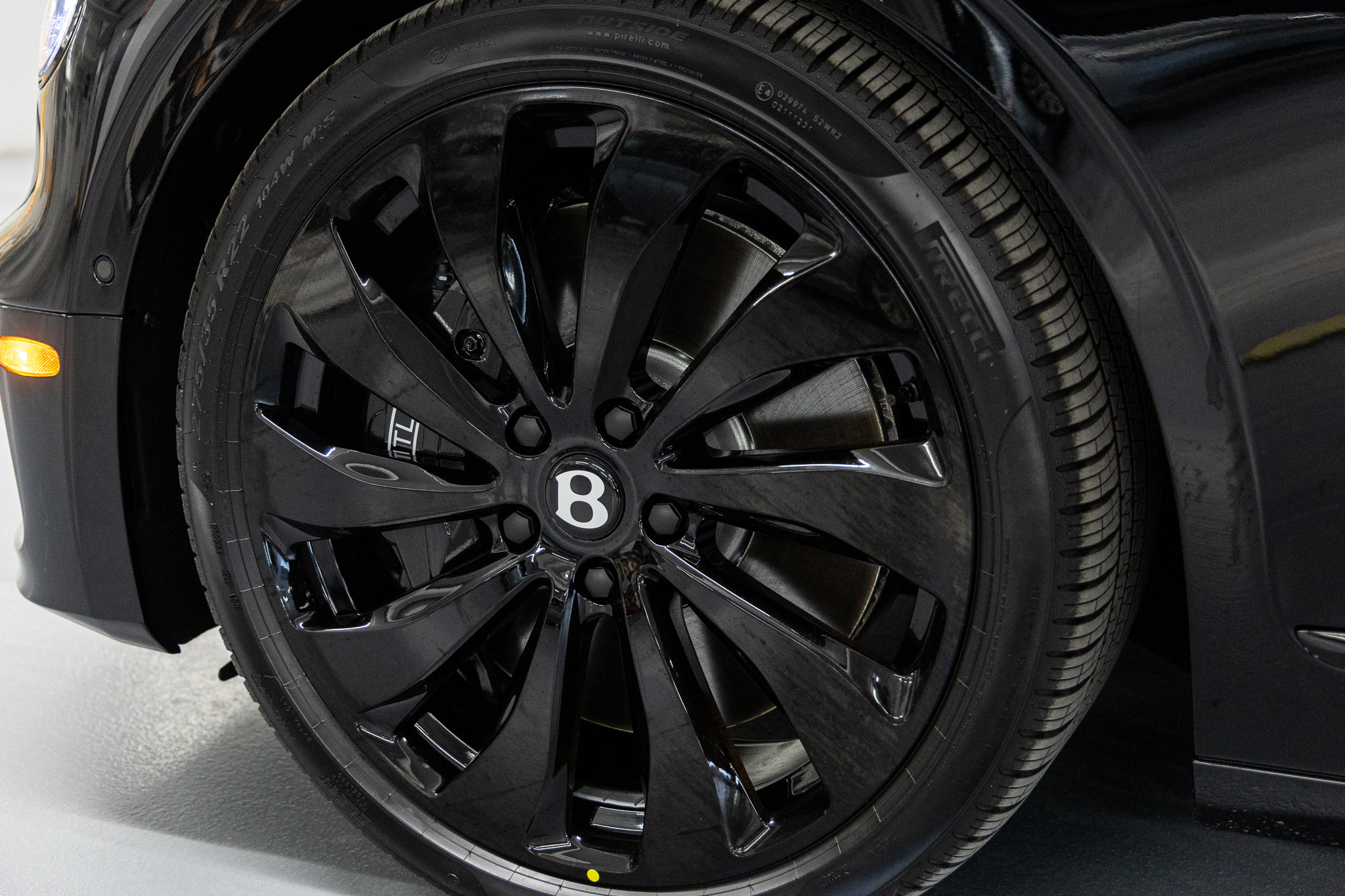2026 Bentley Flying Spur Azure - Photo 16