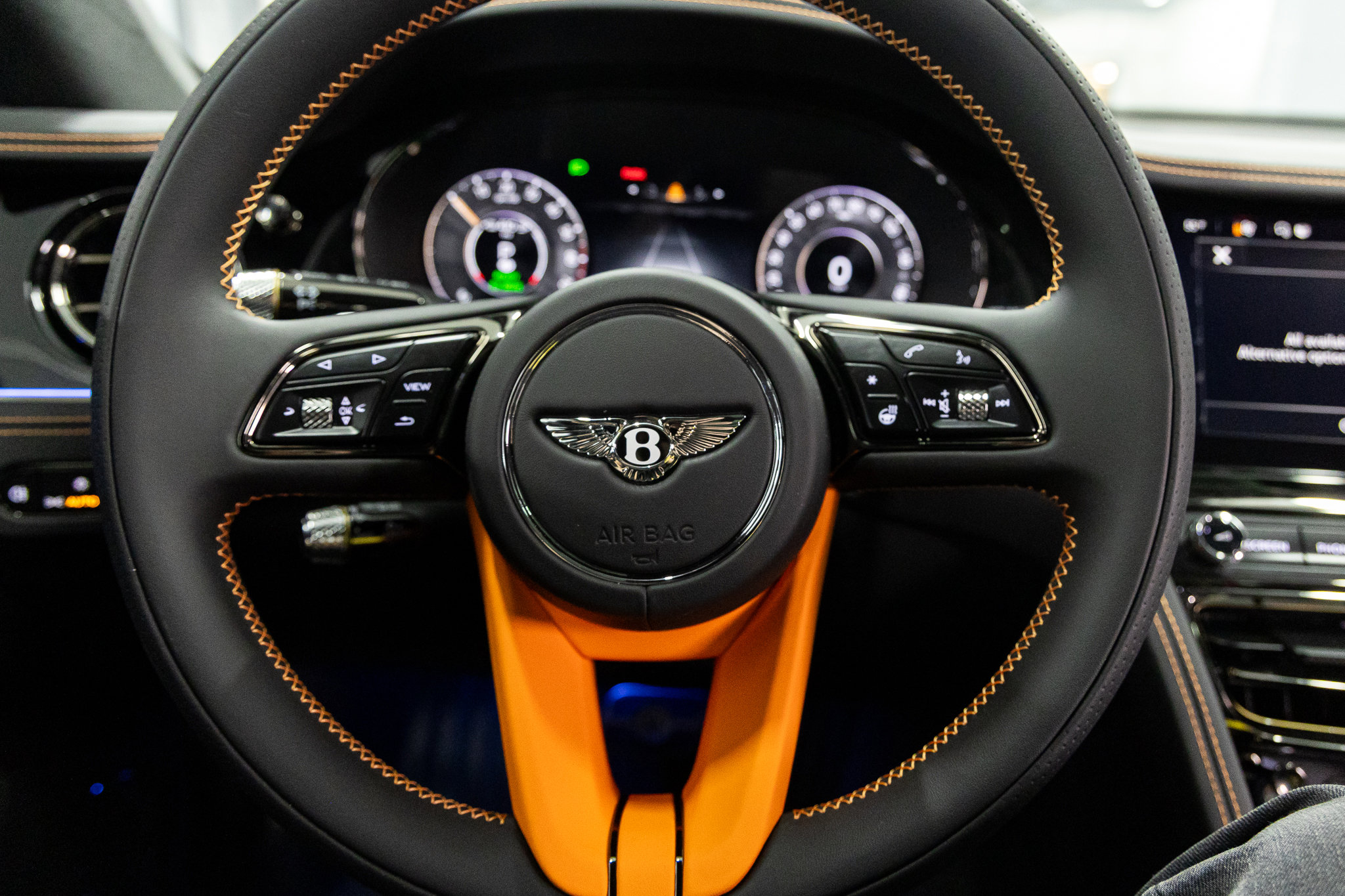 2025 Bentley Flying Spur - Photo 26