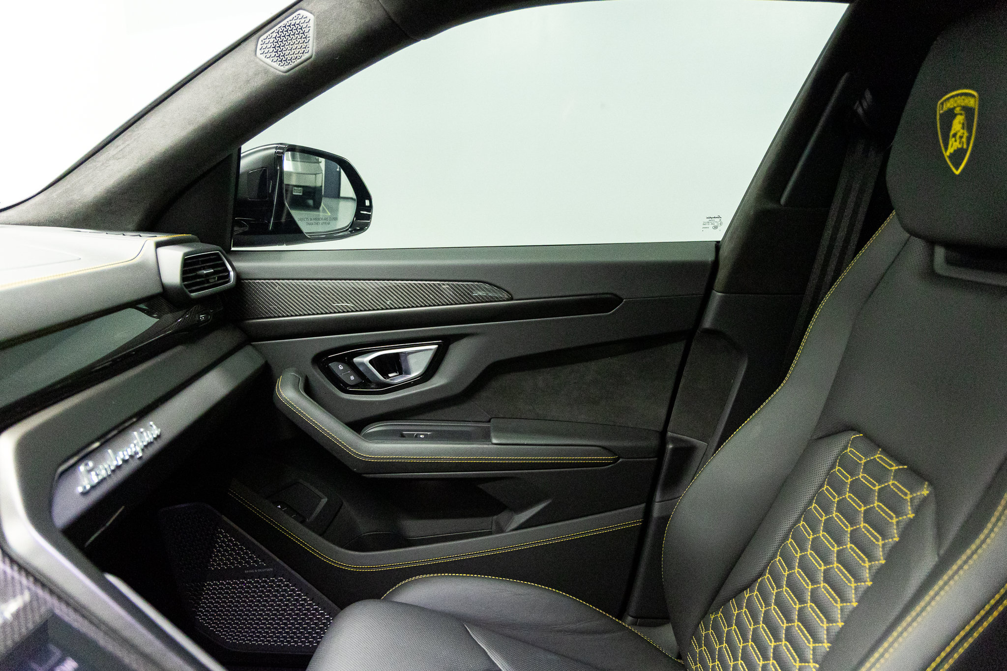 2024 Lamborghini Urus S - Photo 40
