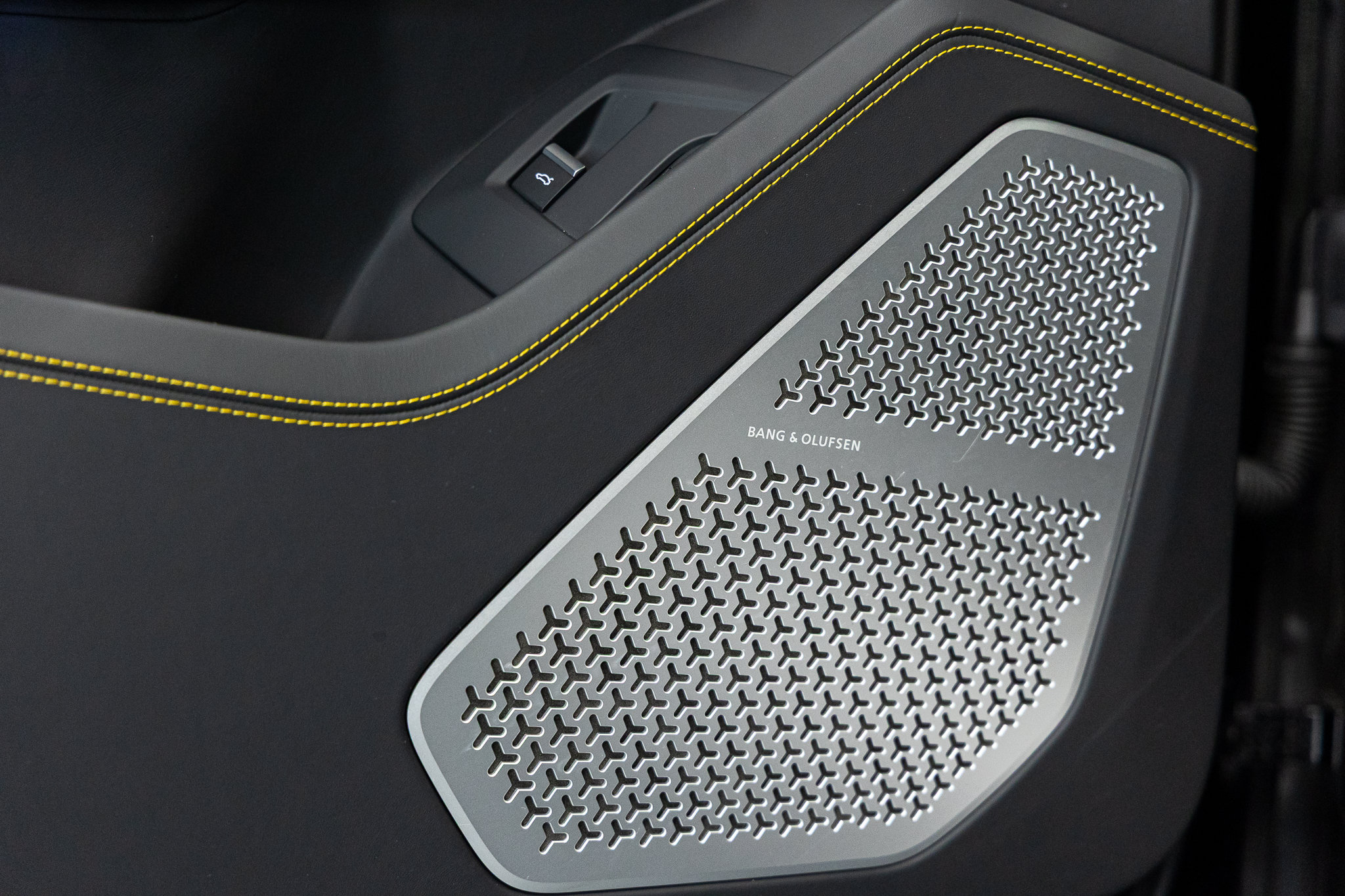 2024 Lamborghini Urus S - Photo 28