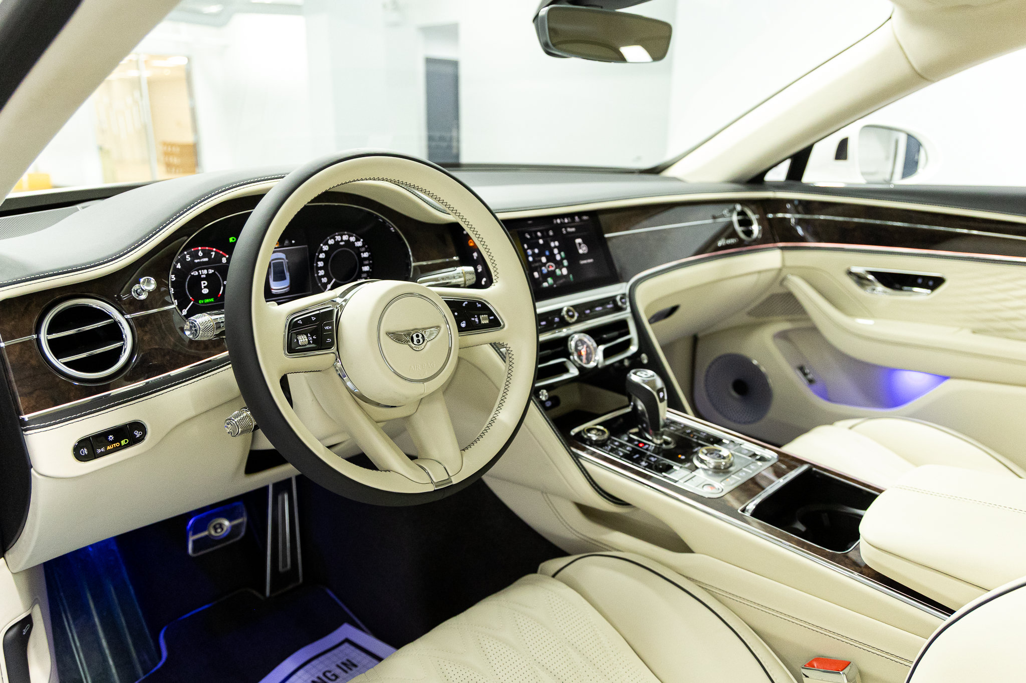 2026 Bentley Flying Spur Azure - Photo 42