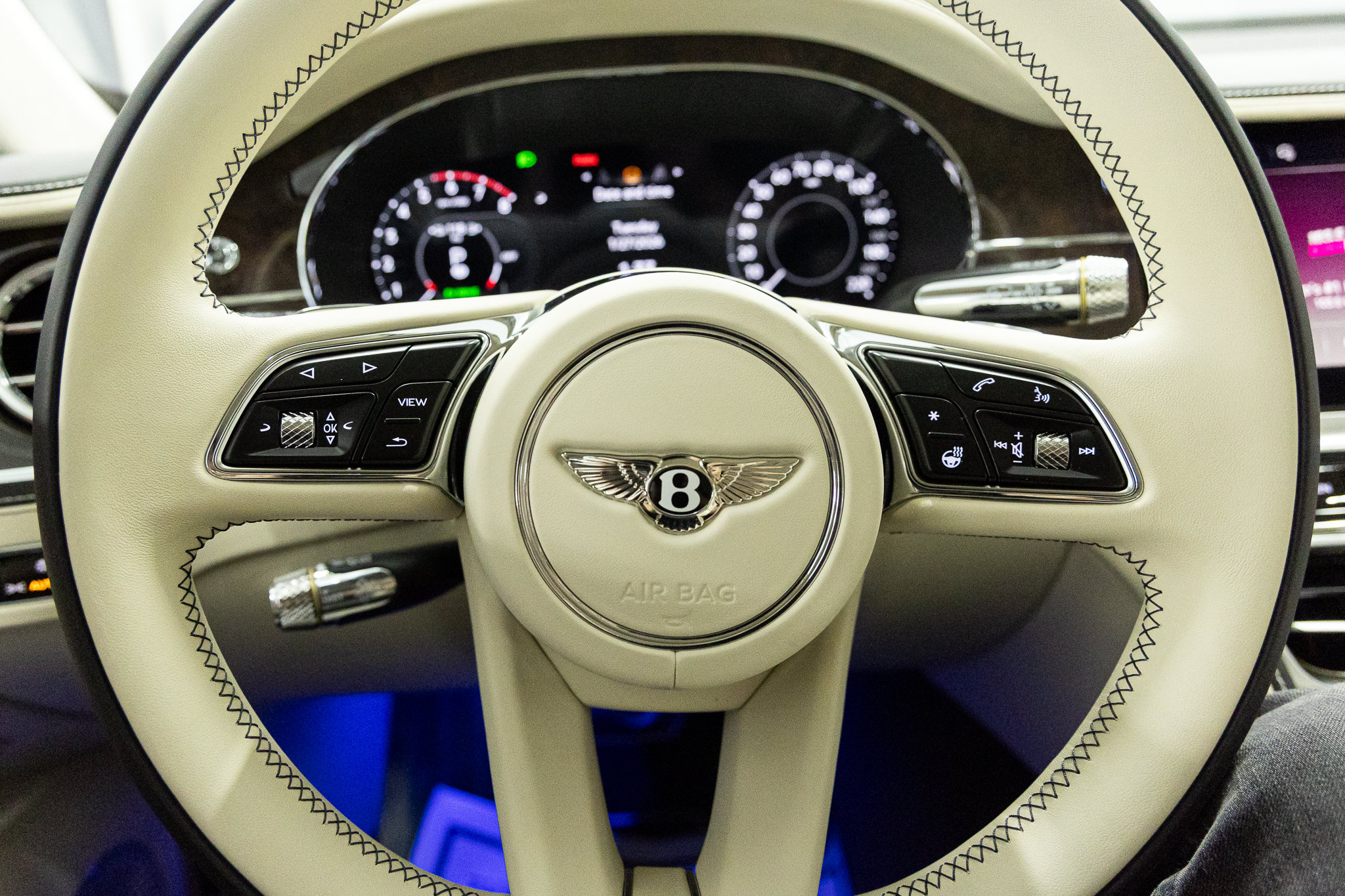 2026 Bentley Flying Spur Azure - Photo 34