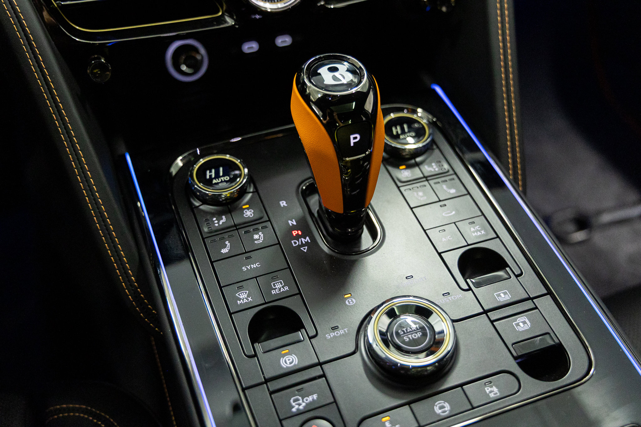 2025 Bentley Flying Spur - Photo 32