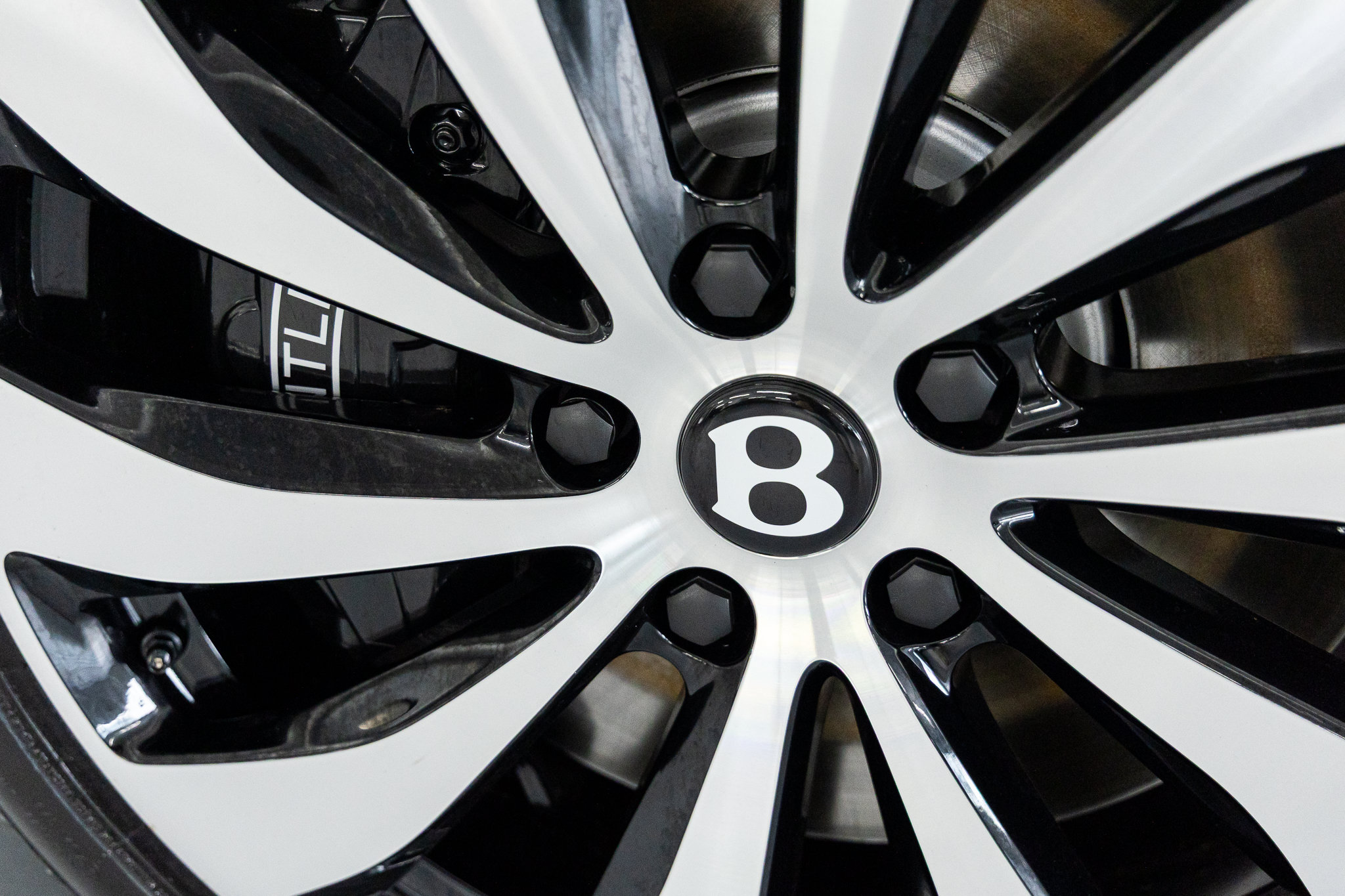 2026 Bentley Continental GT Azure - Photo 15