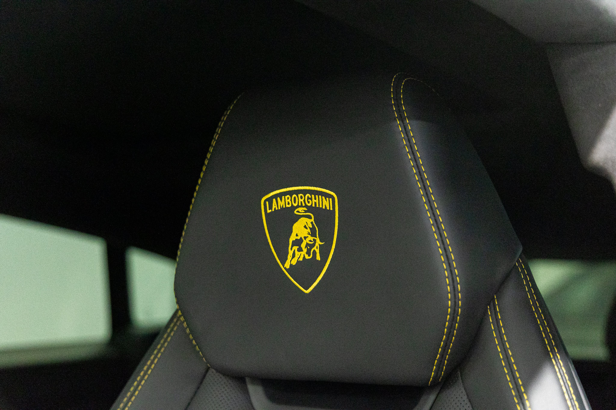 2024 Lamborghini Urus S - Photo 32